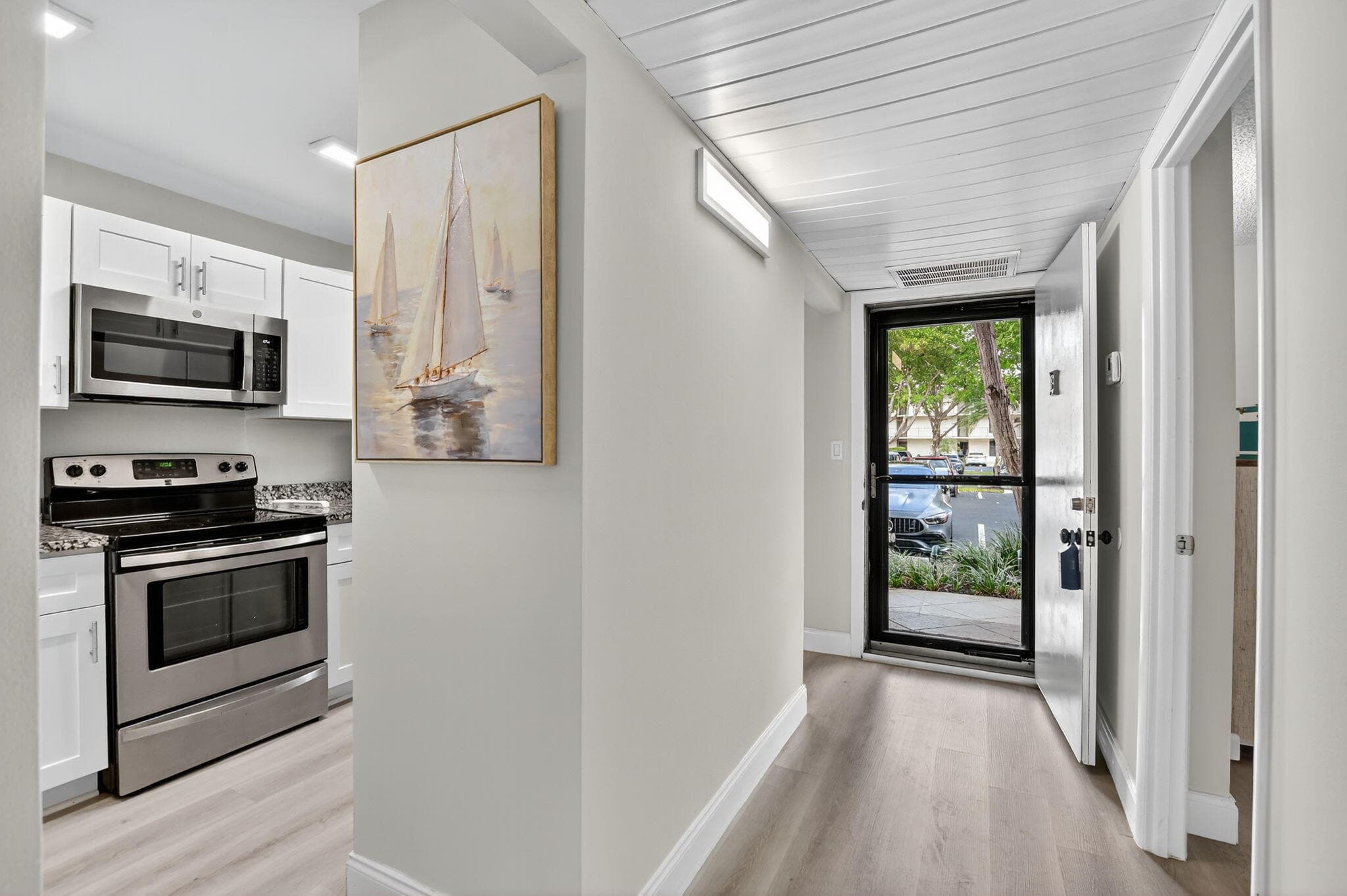 8 Royal Palm Way 107, Boca Raton, FL 33432 — photo 5 of 75