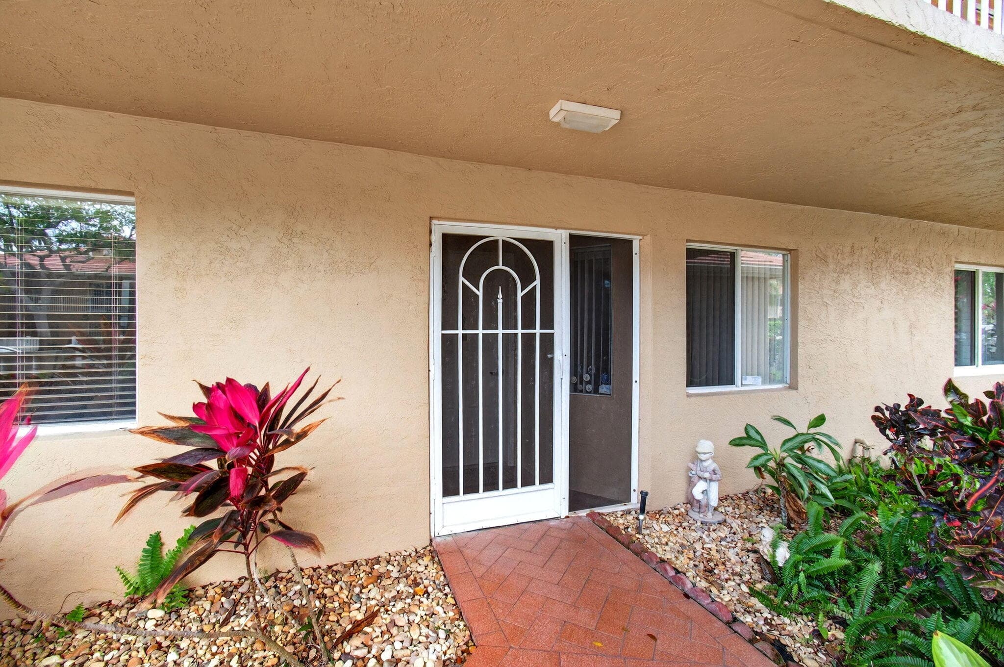 5952 Regal Glen Drive 104, Boynton Beach, FL 33437 — photo 3 of 87