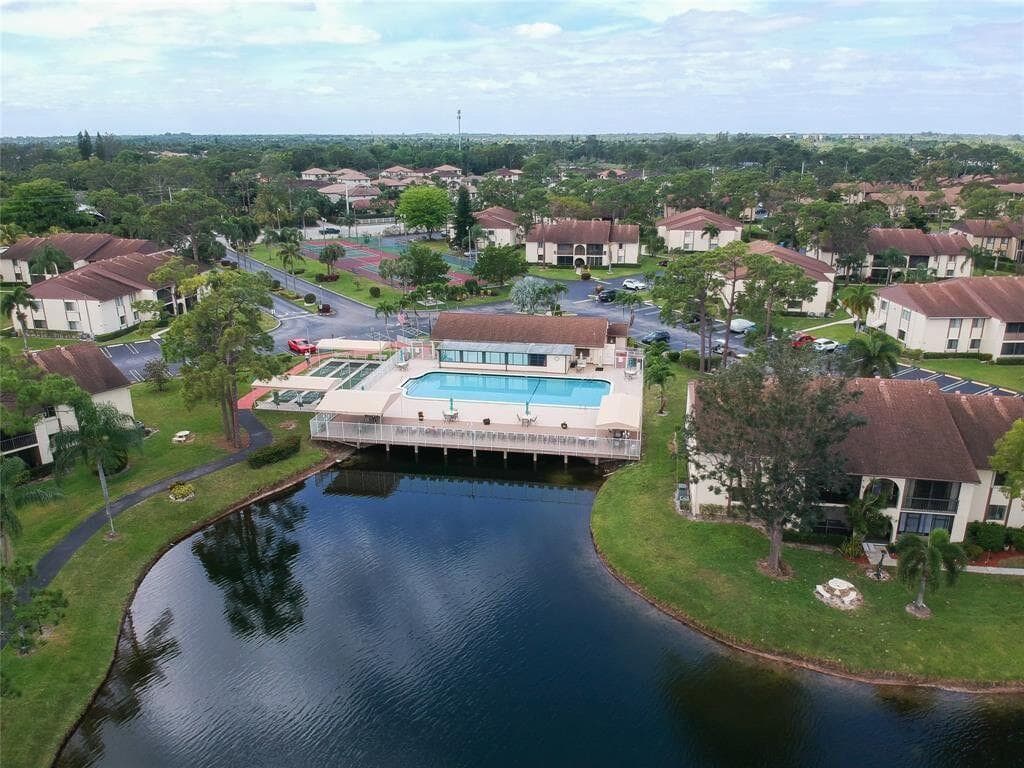 338 Knotty Pine Circle D1, Greenacres, FL 33463 — photo 18 of 22