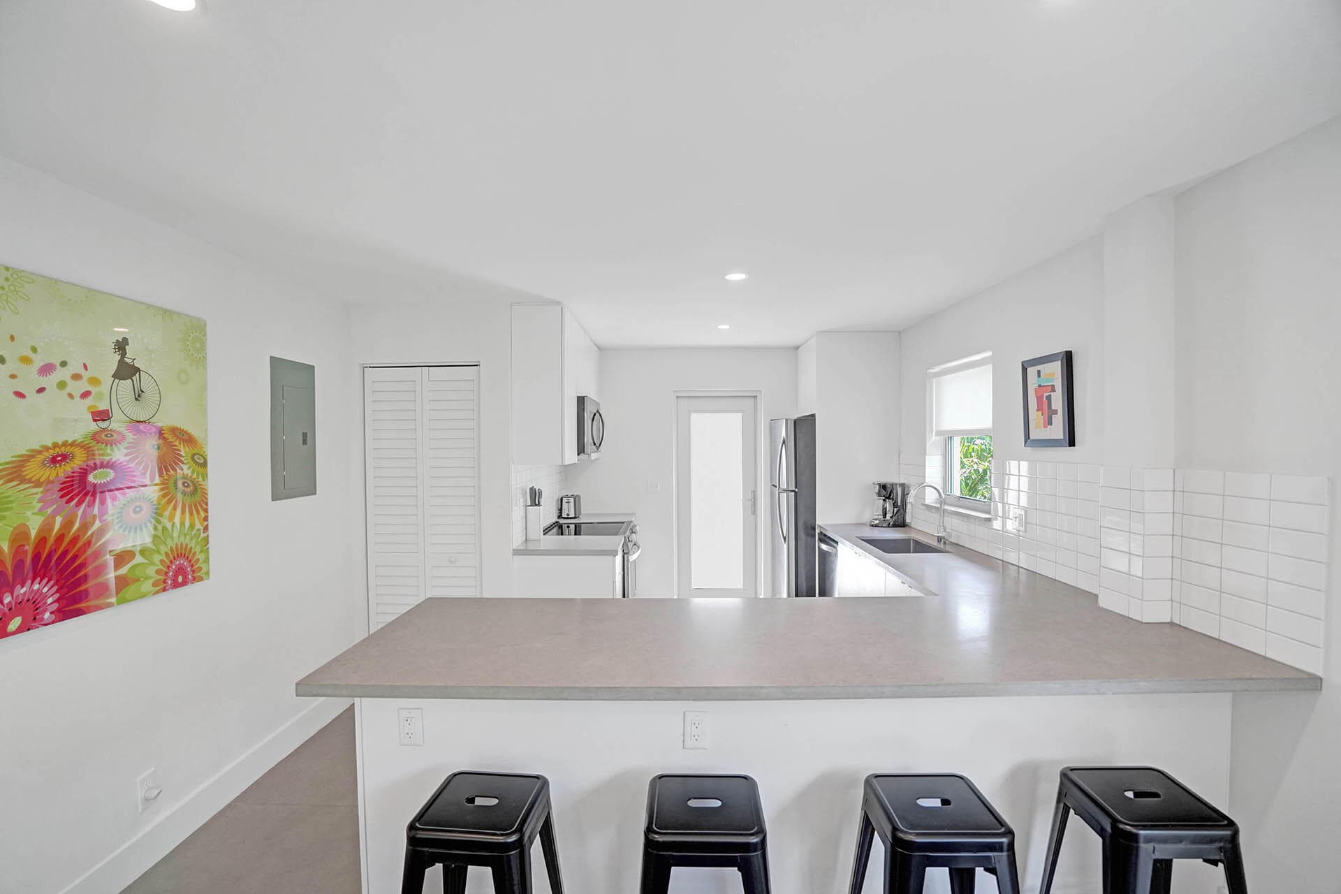 625 NE 13th Avenue 02, Fort Lauderdale, FL 33304 — photo 13 of 37