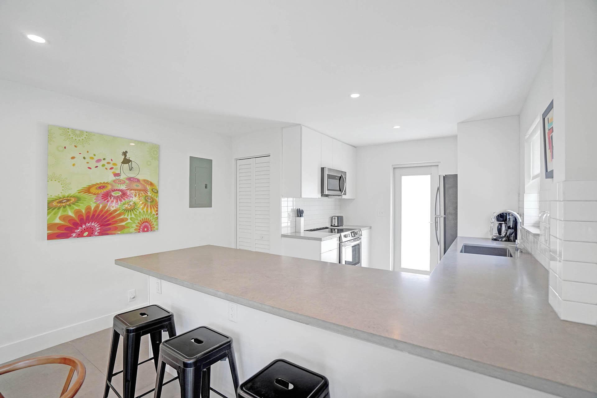 625 NE 13th Avenue 02, Fort Lauderdale, FL 33304 — photo 14 of 37