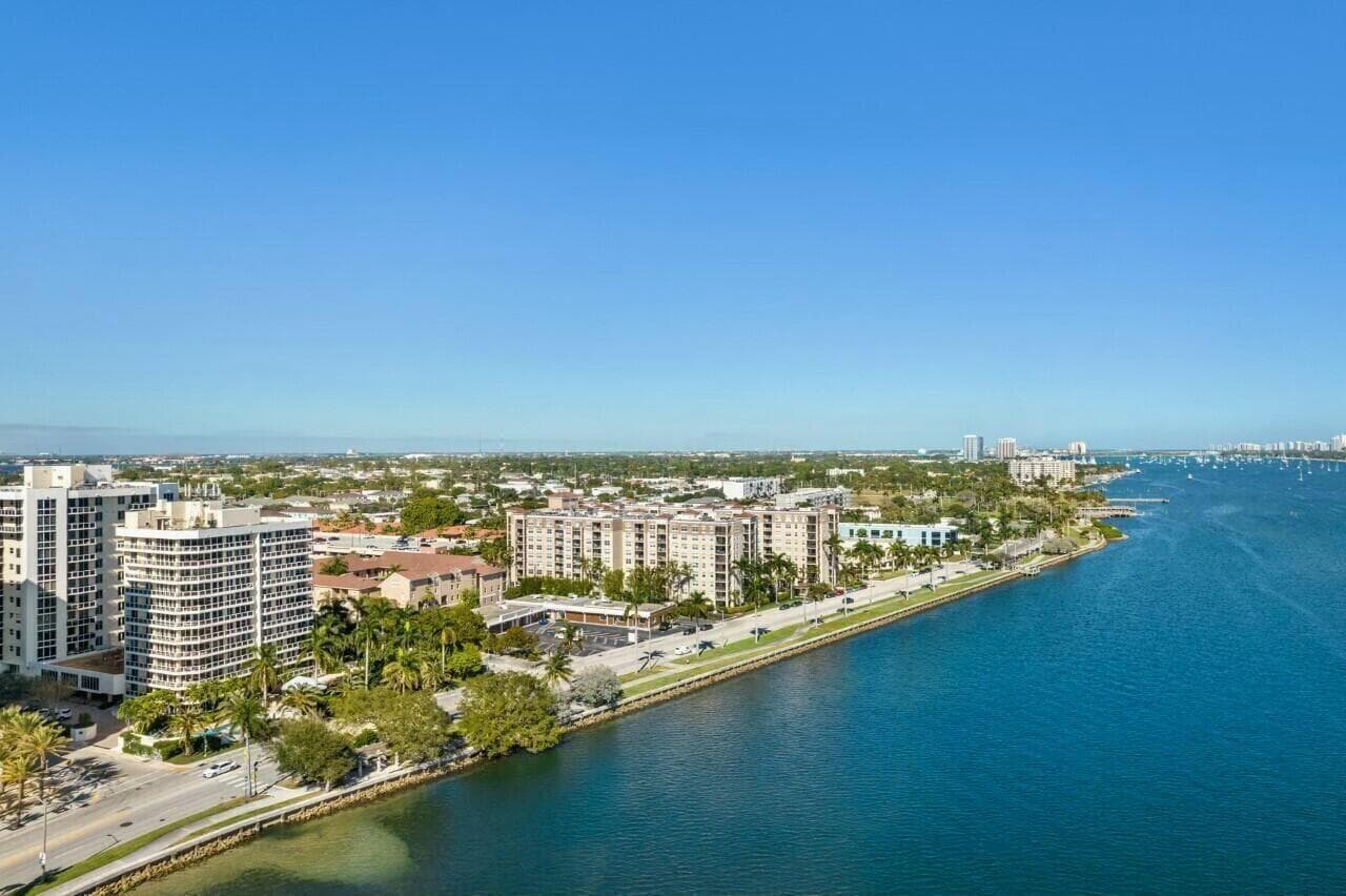 1617 N Flagler Drive 302, West Palm Beach, FL 33407 — photo 2 of 45