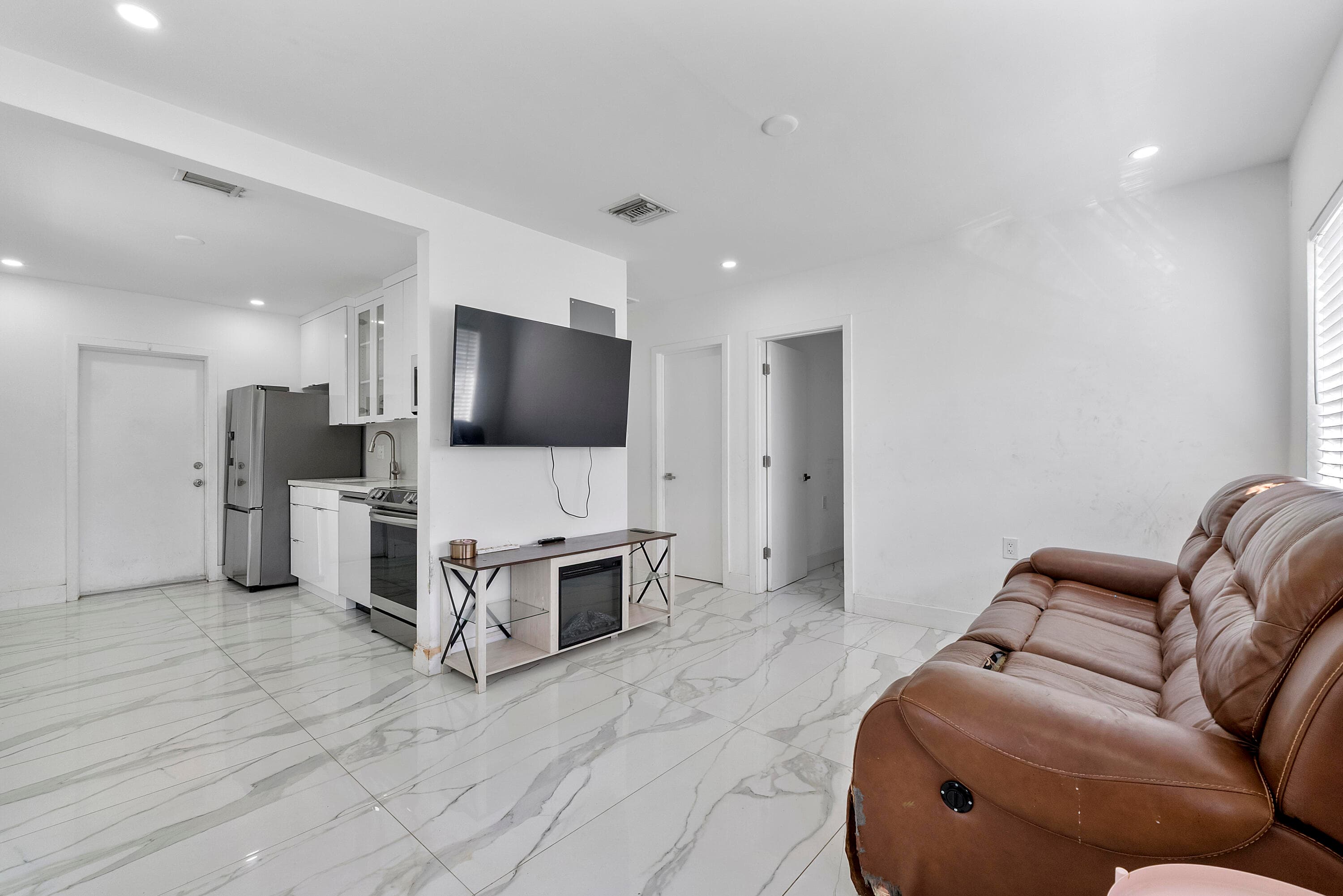 3125 SW 12th Place, Fort Lauderdale, FL 33312 — photo 14 of 39
