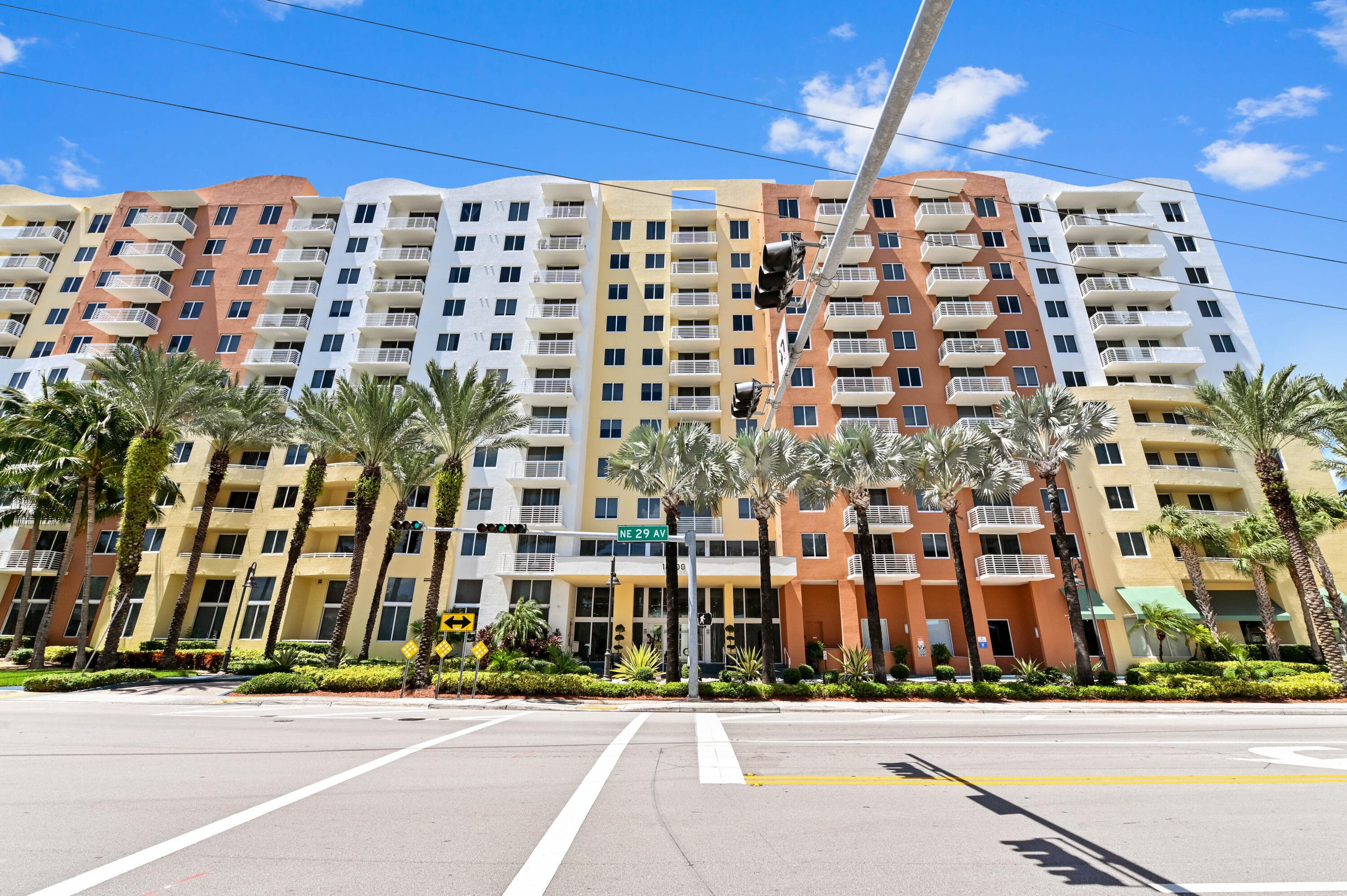 18800 NE 29th Avenue 816, Aventura, FL 33180 — photo 1 of 35