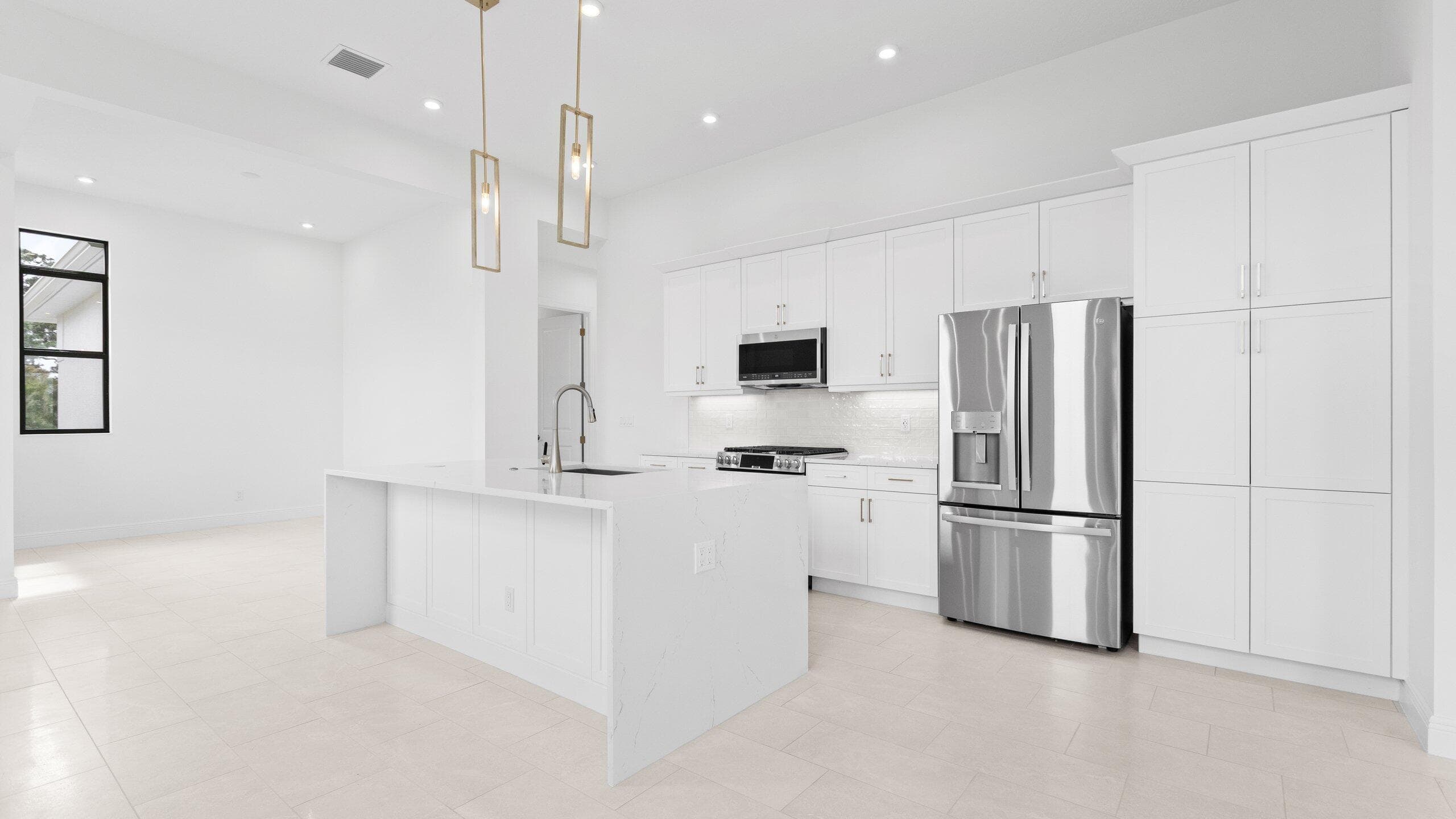 375 SE Via Sangro, Port St. Lucie, FL 34952 — photo 5 of 23