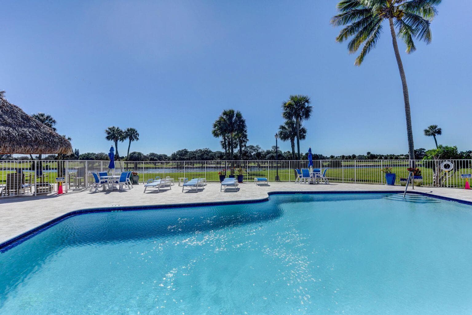 336 Golfview Road 203, North Palm Beach, FL 33408 — photo 2 of 44