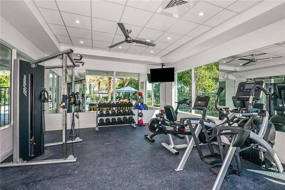 552 Sanderling Circle, Deerfield Beach, FL 33442 — photo 4 of 23