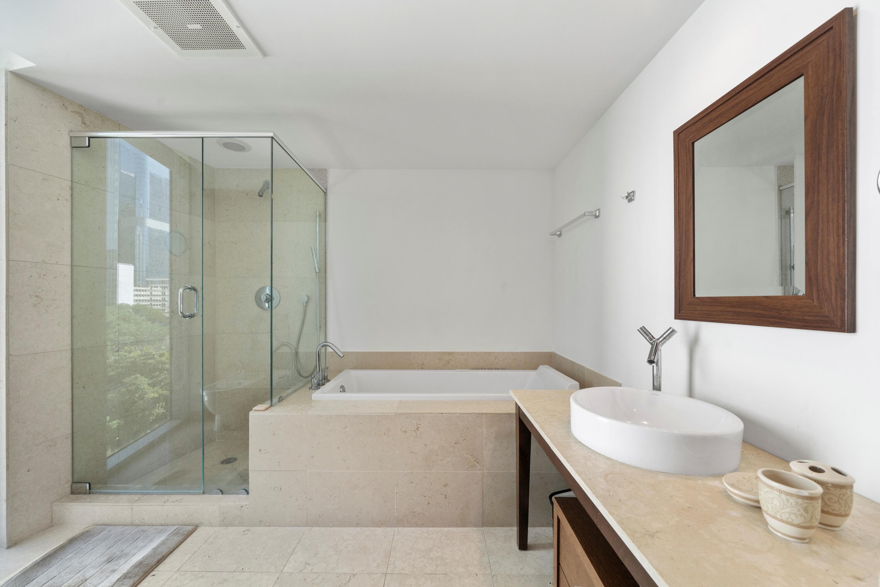 495 Brickell Avenue 811, Miami, FL 33131 — photo 15 of 47