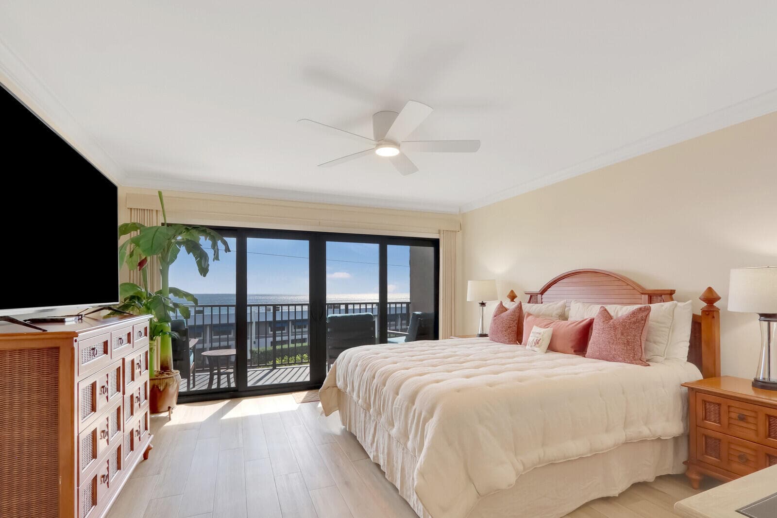 1055 Ocean Drive 403, Juno Beach, FL 33408 — photo 11 of 37