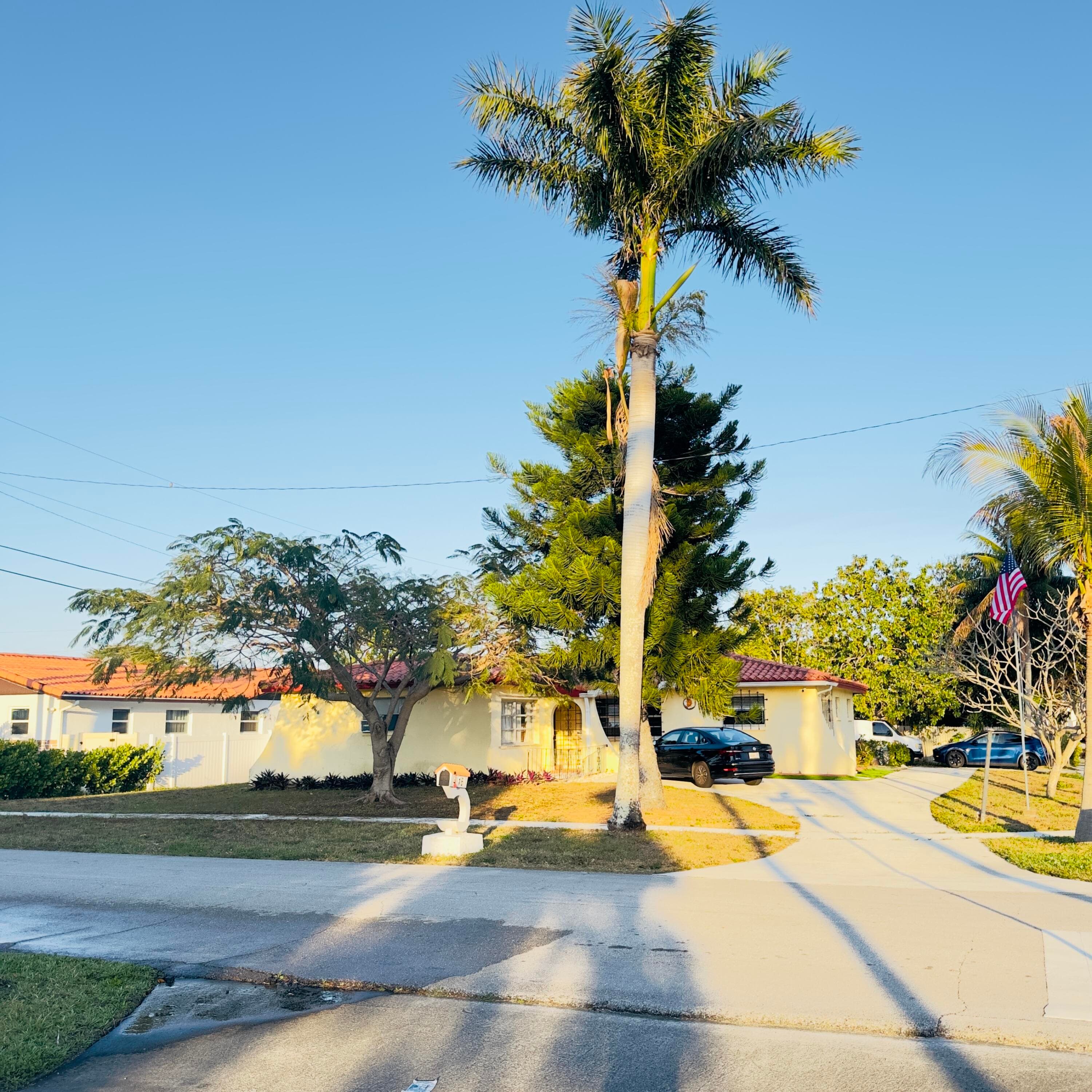 416 San Mateo Drive, Palm Springs, FL 33461 — photo 1 of 3