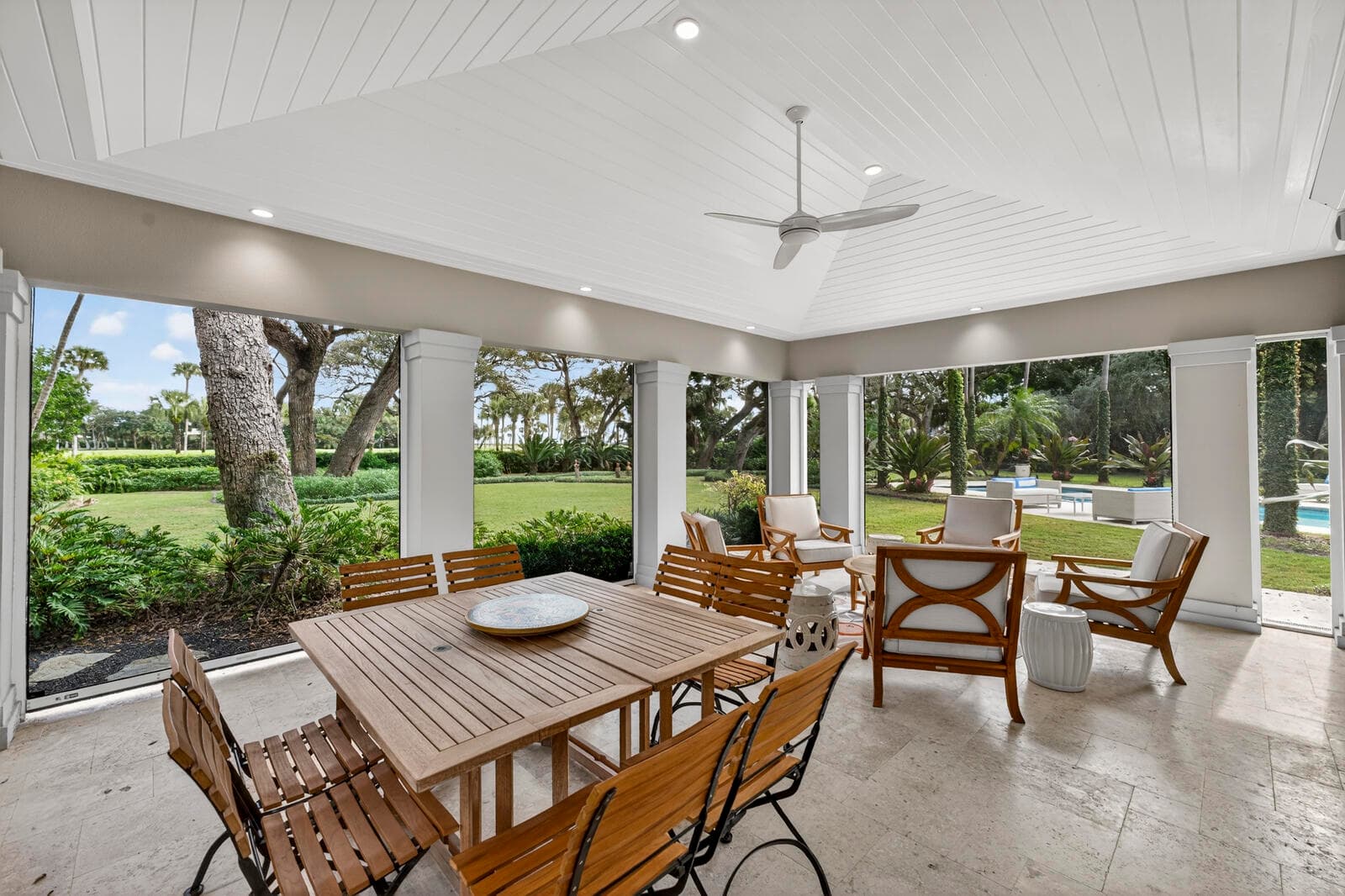 2010 Club Drive, Vero Beach, FL 32963 — photo 27 of 92