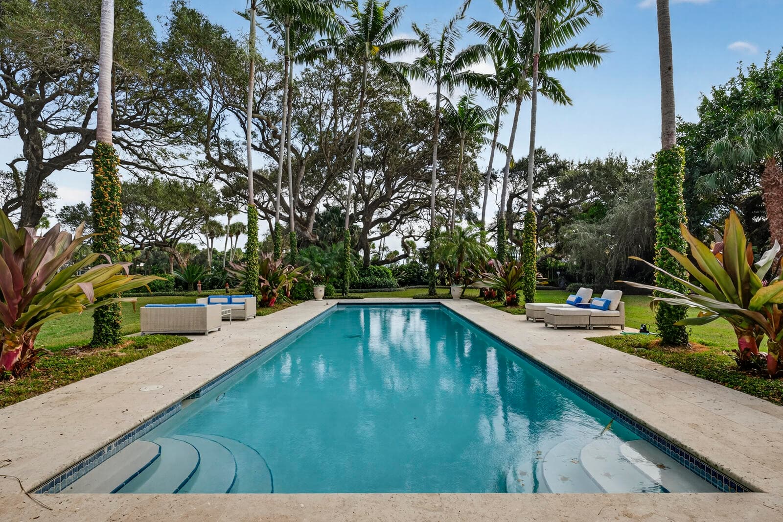 2010 Club Drive, Vero Beach, FL 32963 — photo 32 of 92