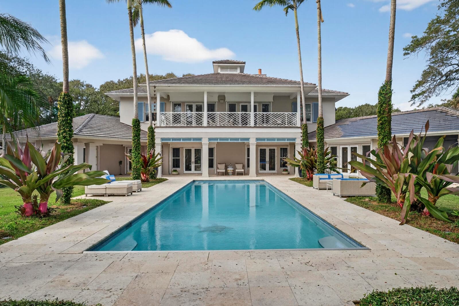 2010 Club Drive, Vero Beach, FL 32963 — photo 37 of 92