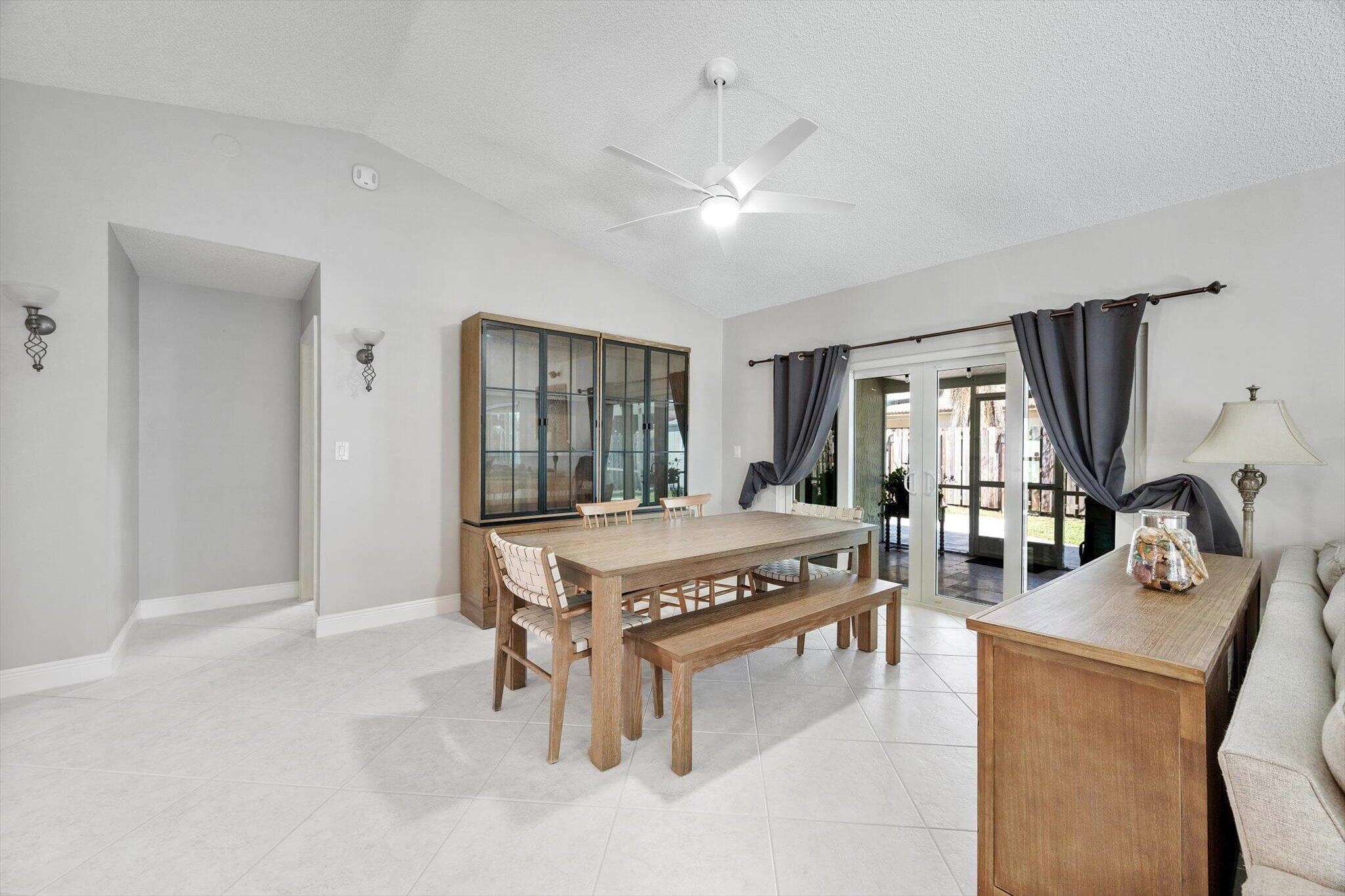 15541 Dover Court, Davie, FL 33331 — photo 8 of 35