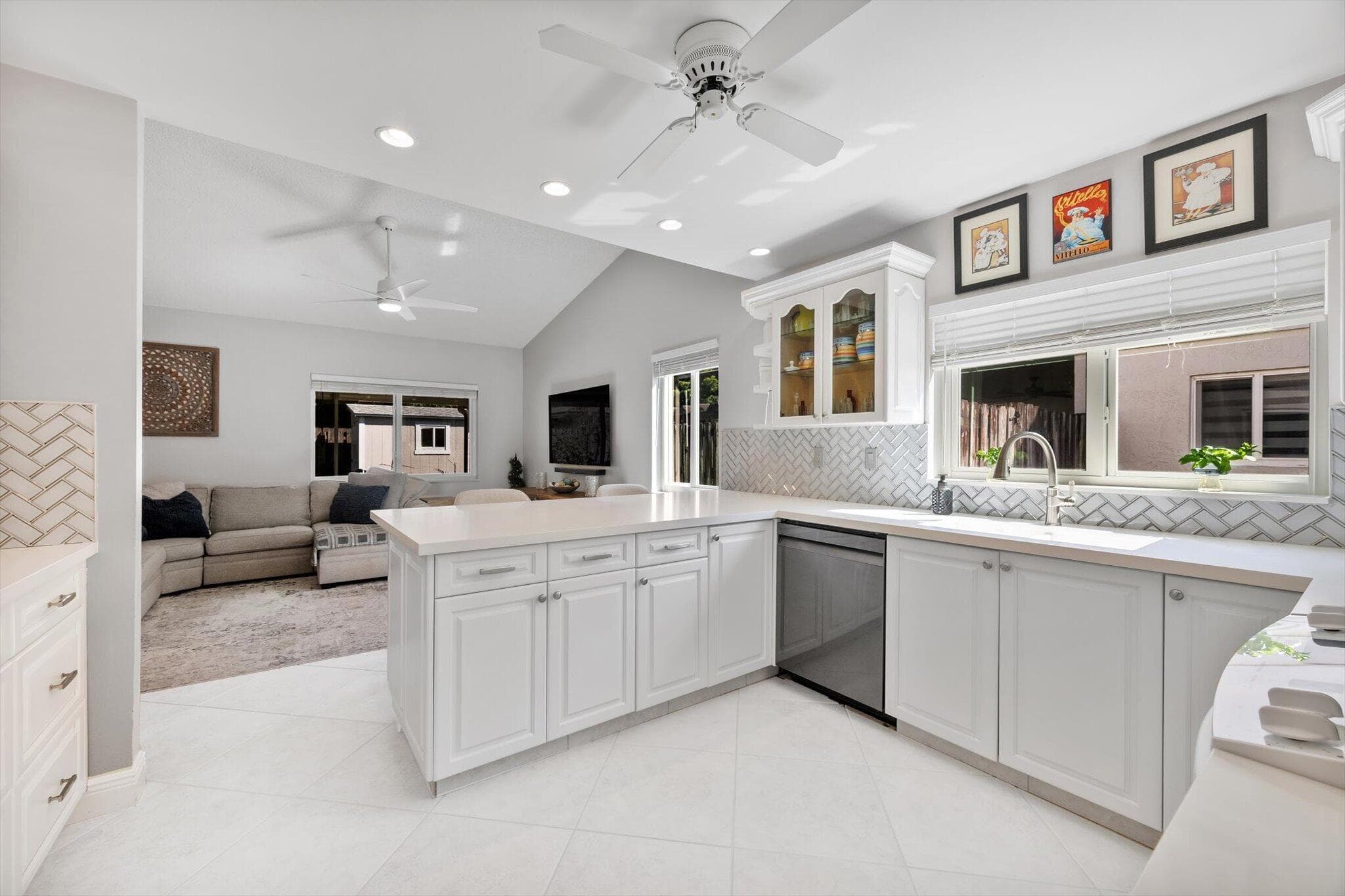 15541 Dover Court, Davie, FL 33331 — photo 5 of 35