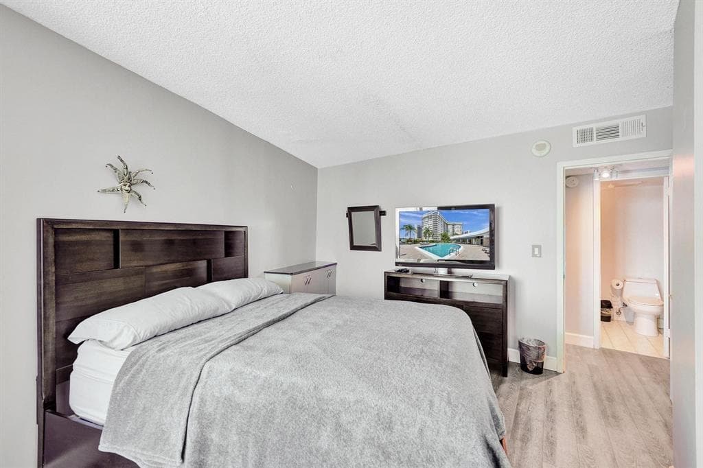 100 Golden Isles Drive 815, Hallandale Beach, FL 33009 — photo 14 of 42