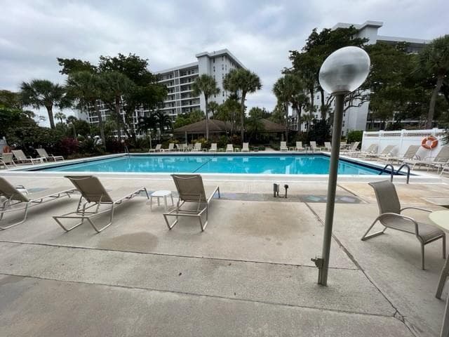625 Oaks Drive 106, Pompano Beach, FL 33069 — photo 23 of 32