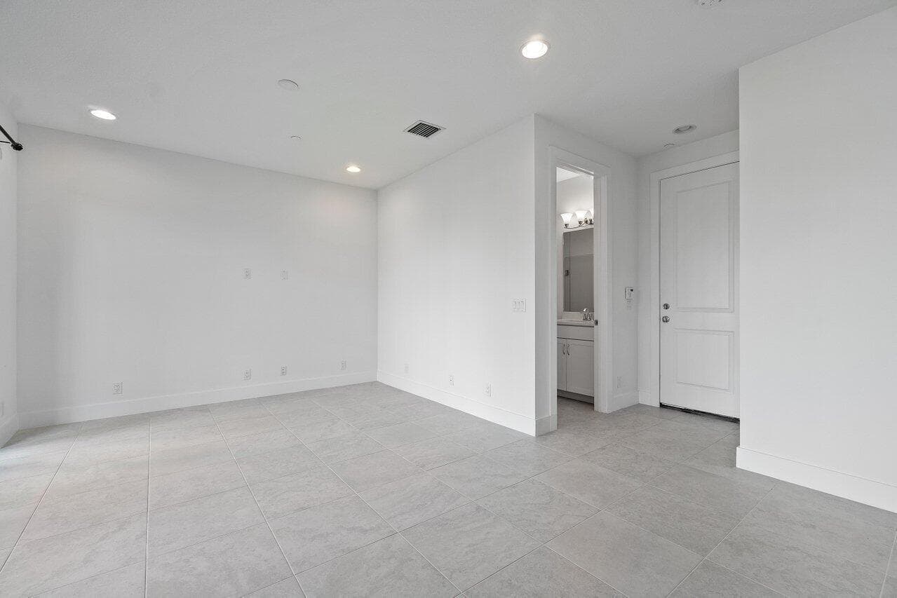 12639 Machiavelli Way, Palm Beach Gardens, FL 33418 — photo 5 of 32
