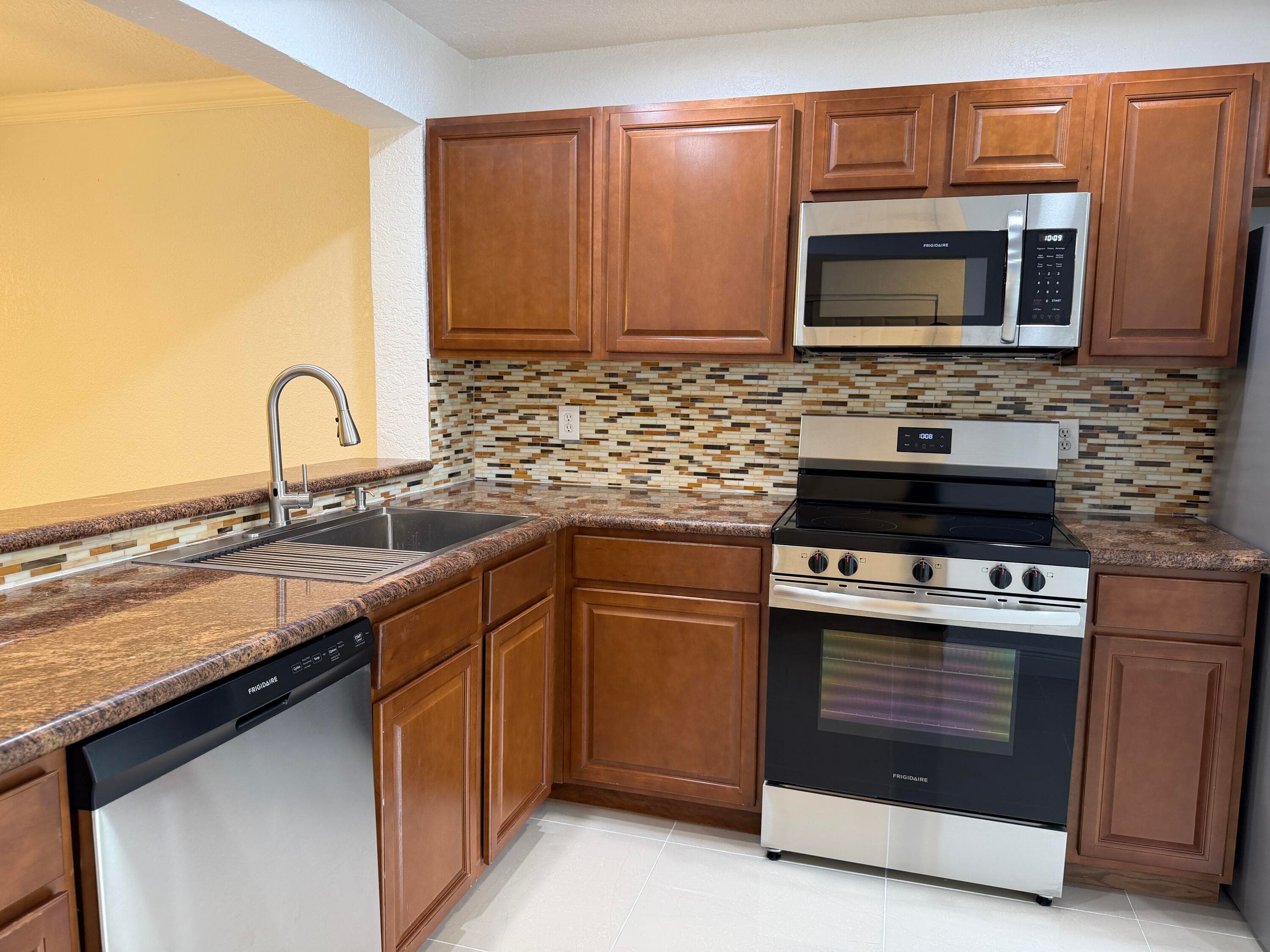 4821 NW 22nd Street 4135, Coconut Creek, FL 33063 — photo 4 of 17