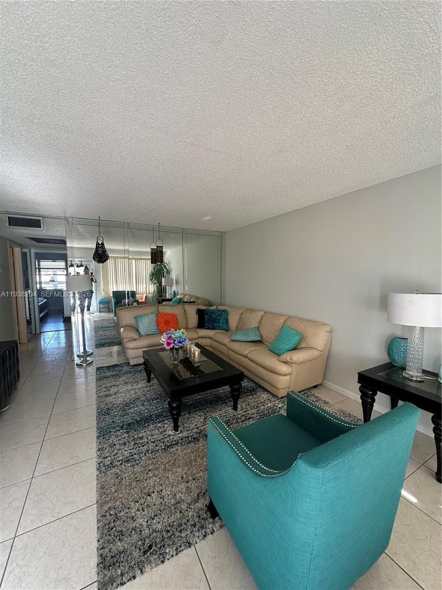 3043 Exeter, Boca Raton, FL 33434 — photo 2 of 9