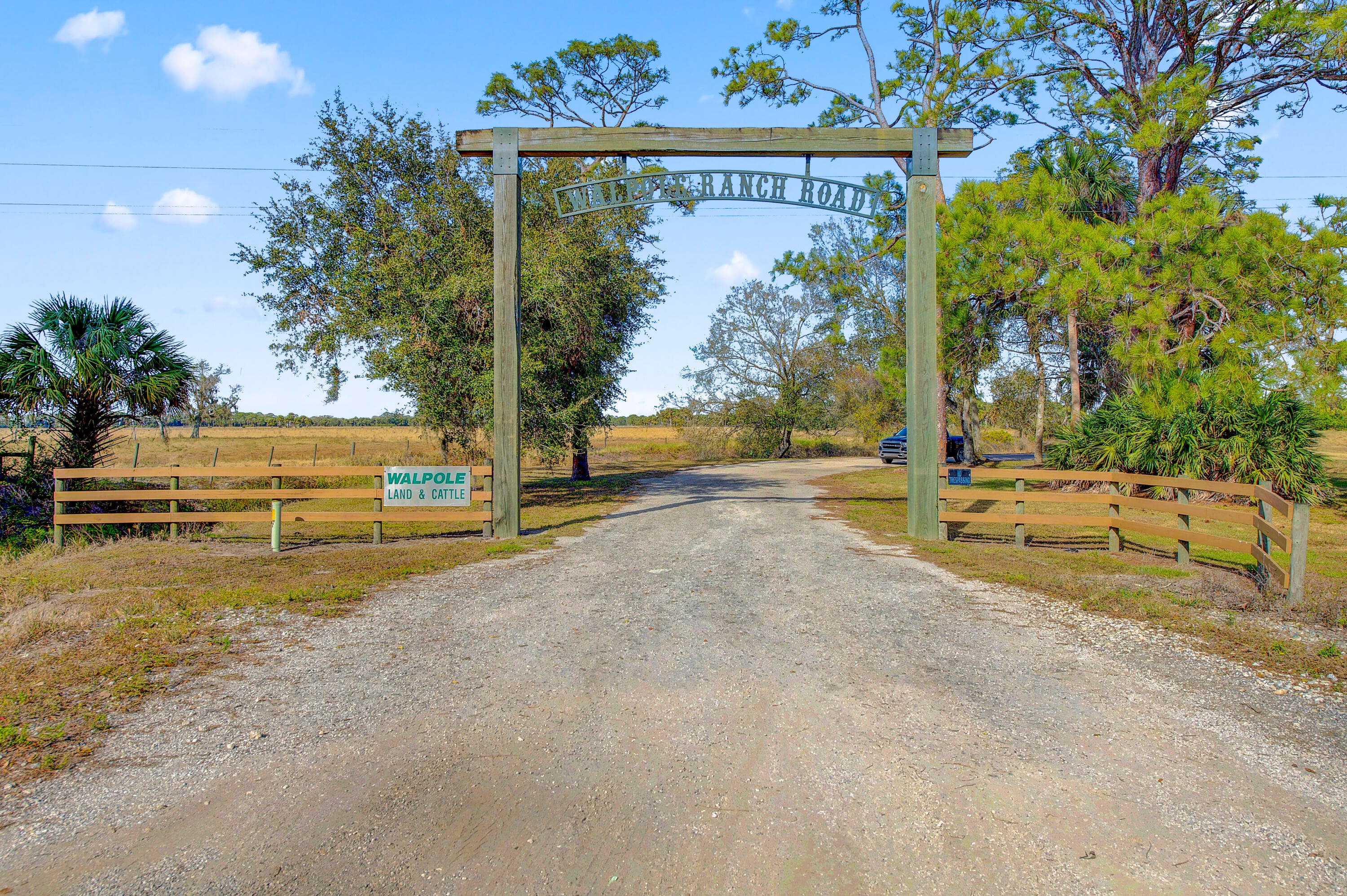 30003 SW Martin Highway, Okeechobee, FL 34974 — photo 1 of 150
