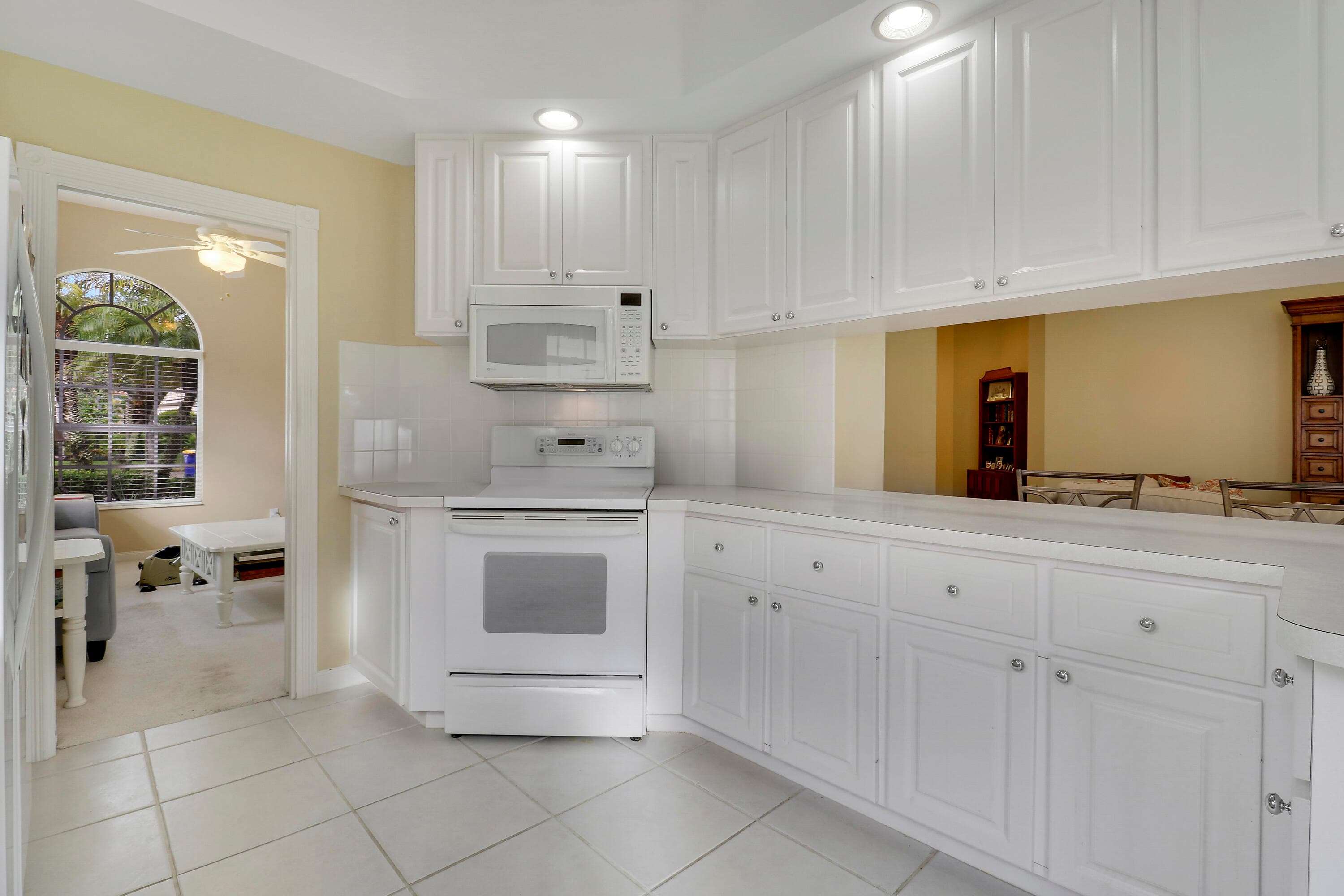 8337 SE Angelina Court, Hobe Sound, FL 33455 — photo 16 of 35