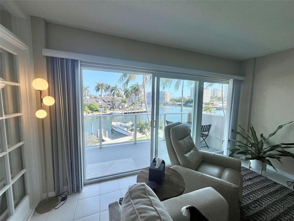 140 NE 28th Avenue 305, Pompano Beach, FL 33062 — photo 12 of 18