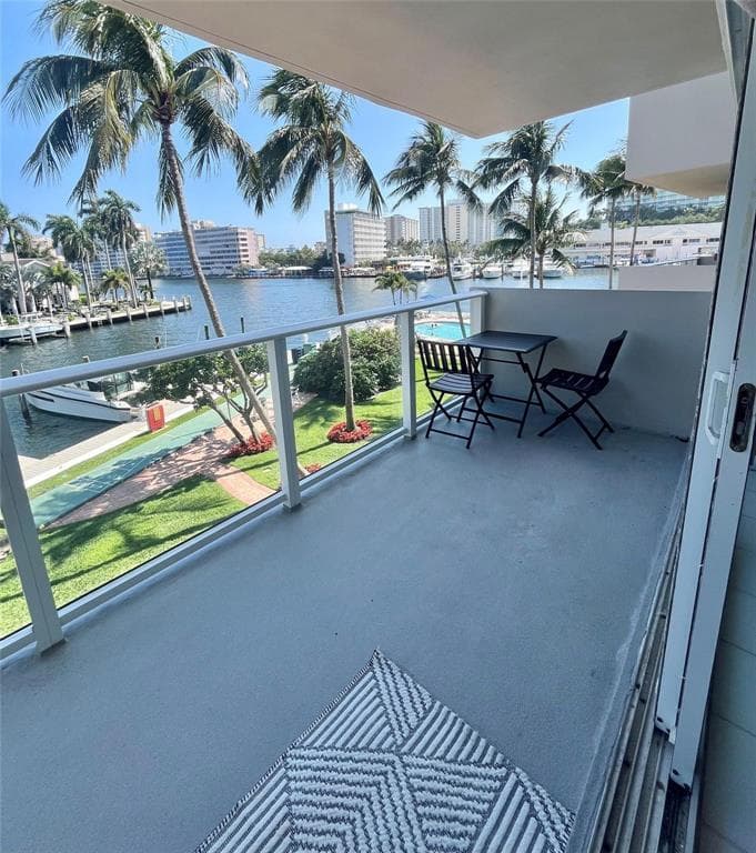 140 NE 28th Avenue 305, Pompano Beach, FL 33062 — photo 17 of 18