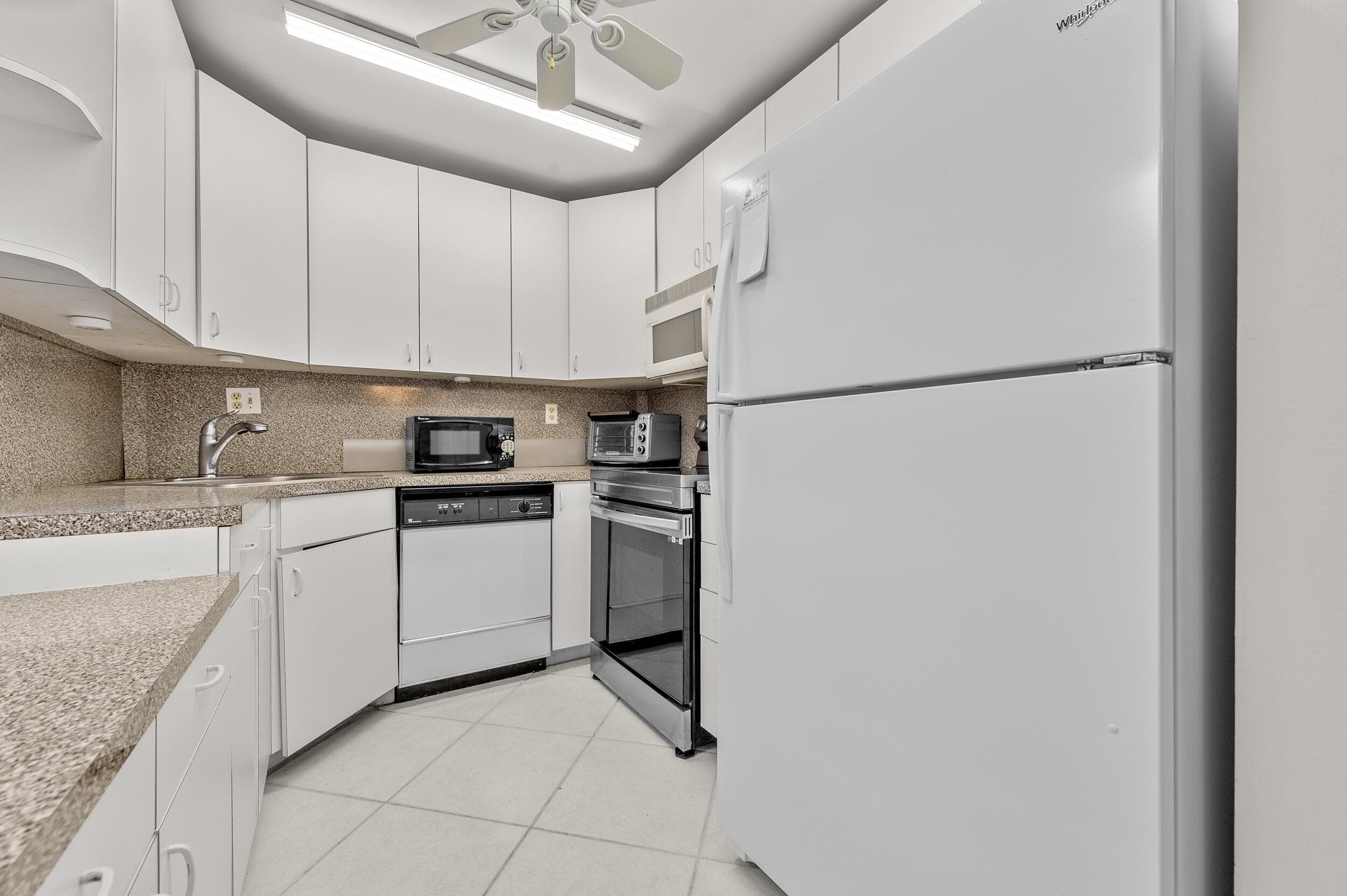 344 Piedmont, Delray Beach, FL 33484 — photo 14 of 28
