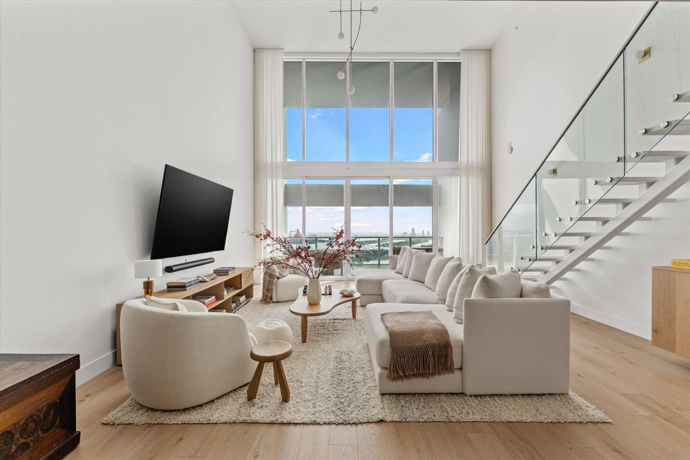 1040 Biscayne Boulevard 4002, Miami, FL 33132 — photo 8 of 23