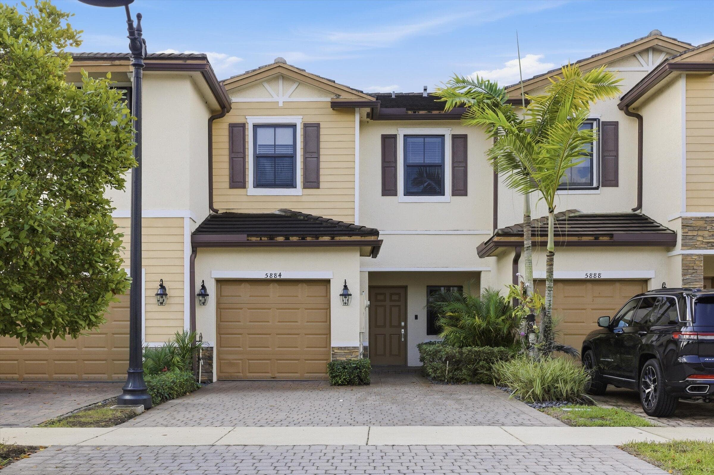 5884 Mustang Manor, Davie, FL 33314 — photo 2 of 19
