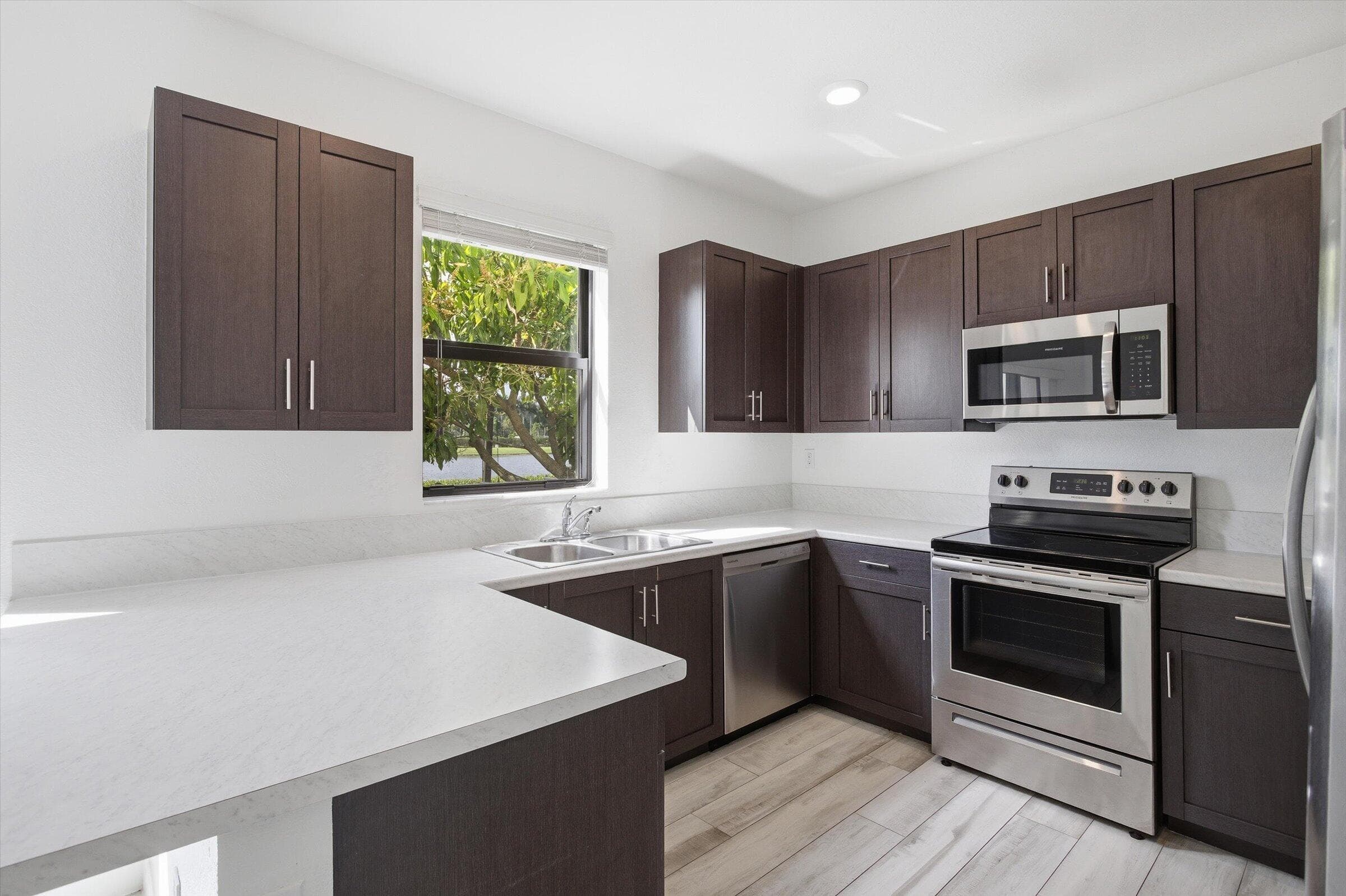 5884 Mustang Manor, Davie, FL 33314 — photo 7 of 19