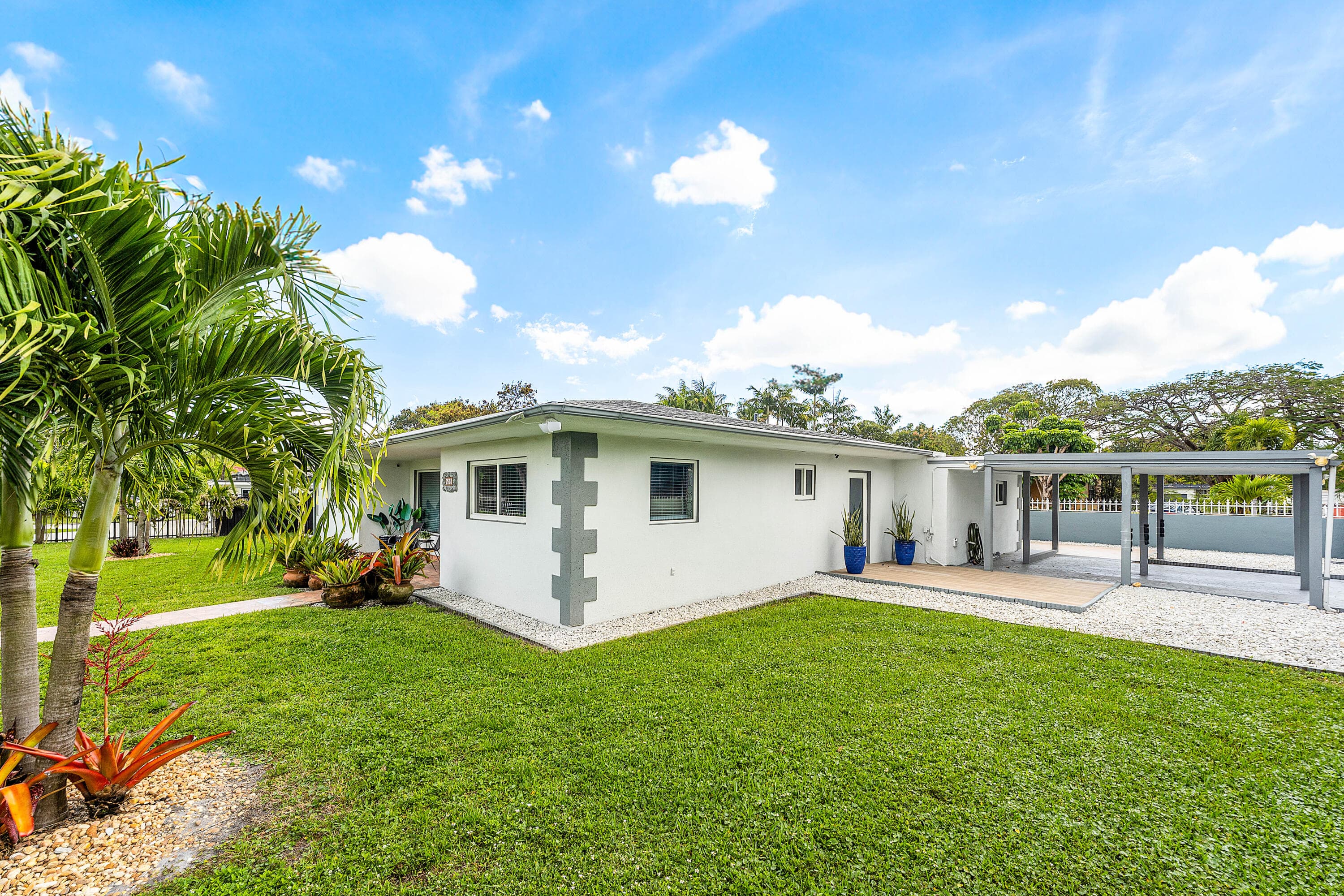 590 NW 126th Street, North Miami, FL 33168 — photo 8 of 38