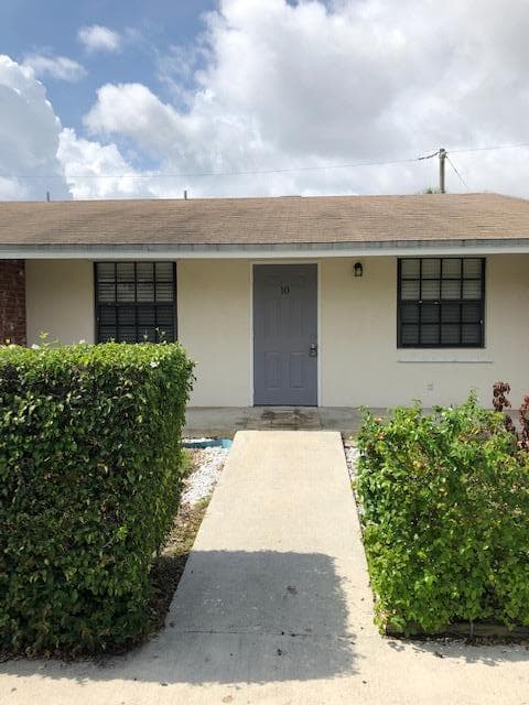 2202 NE 4th Street 10, Boynton Beach, FL 33435 — photo 1 of 15
