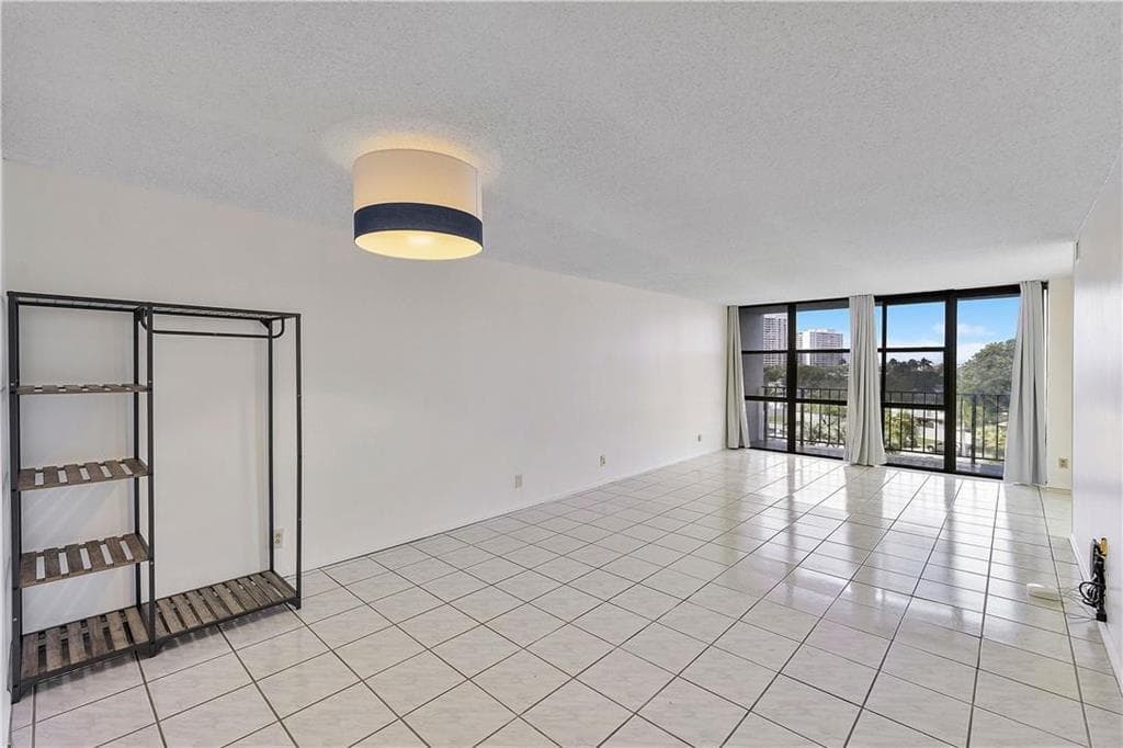 1000 Parkview Drive 507, Hallandale Beach, FL 33009 — photo 7 of 14