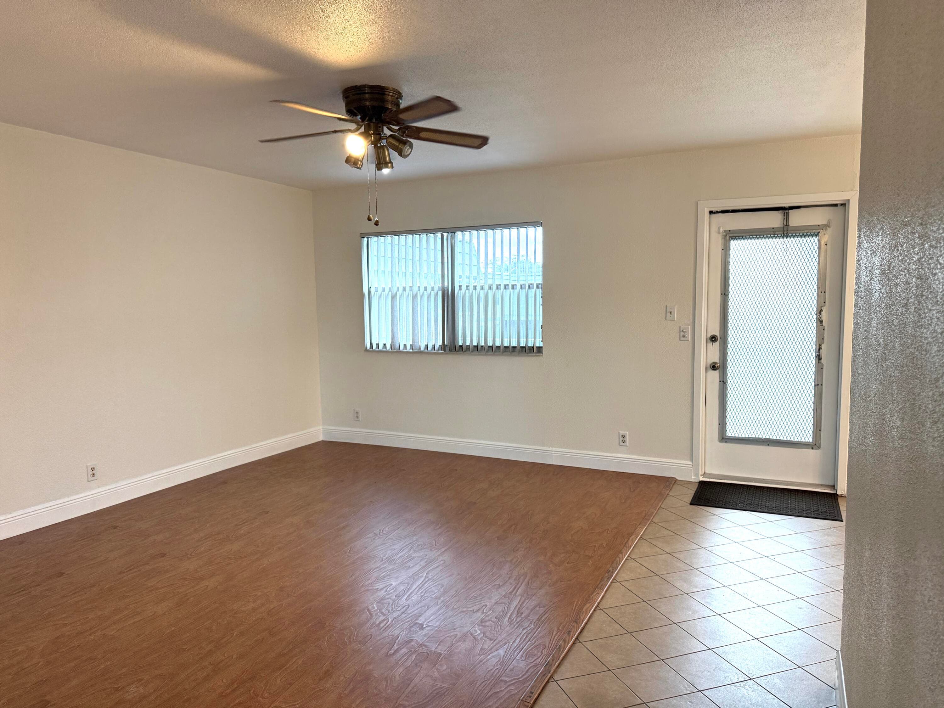 569 Monaco L, Delray Beach, FL 33446 — photo 5 of 32
