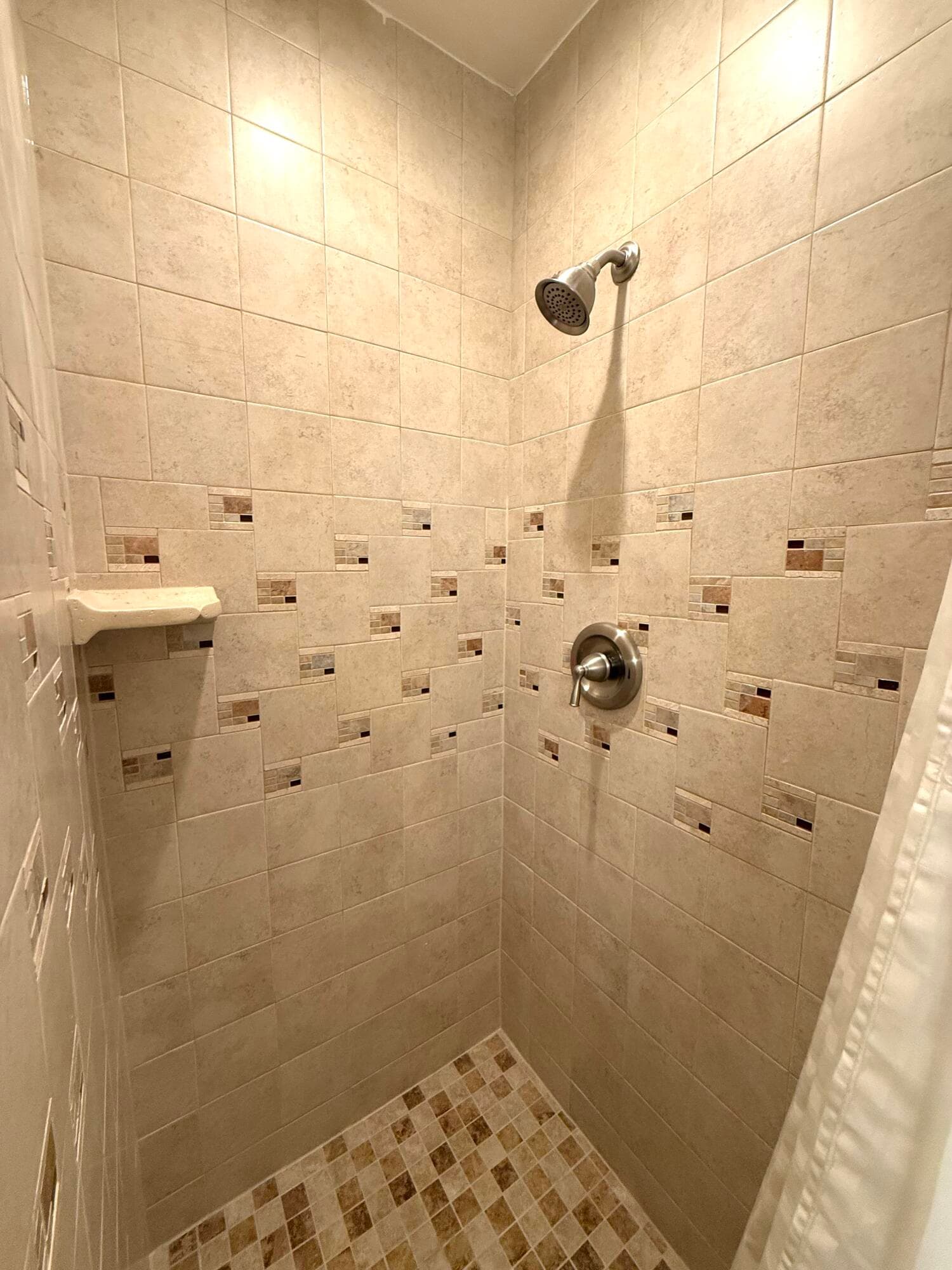 569 Monaco L, Delray Beach, FL 33446 — photo 18 of 32