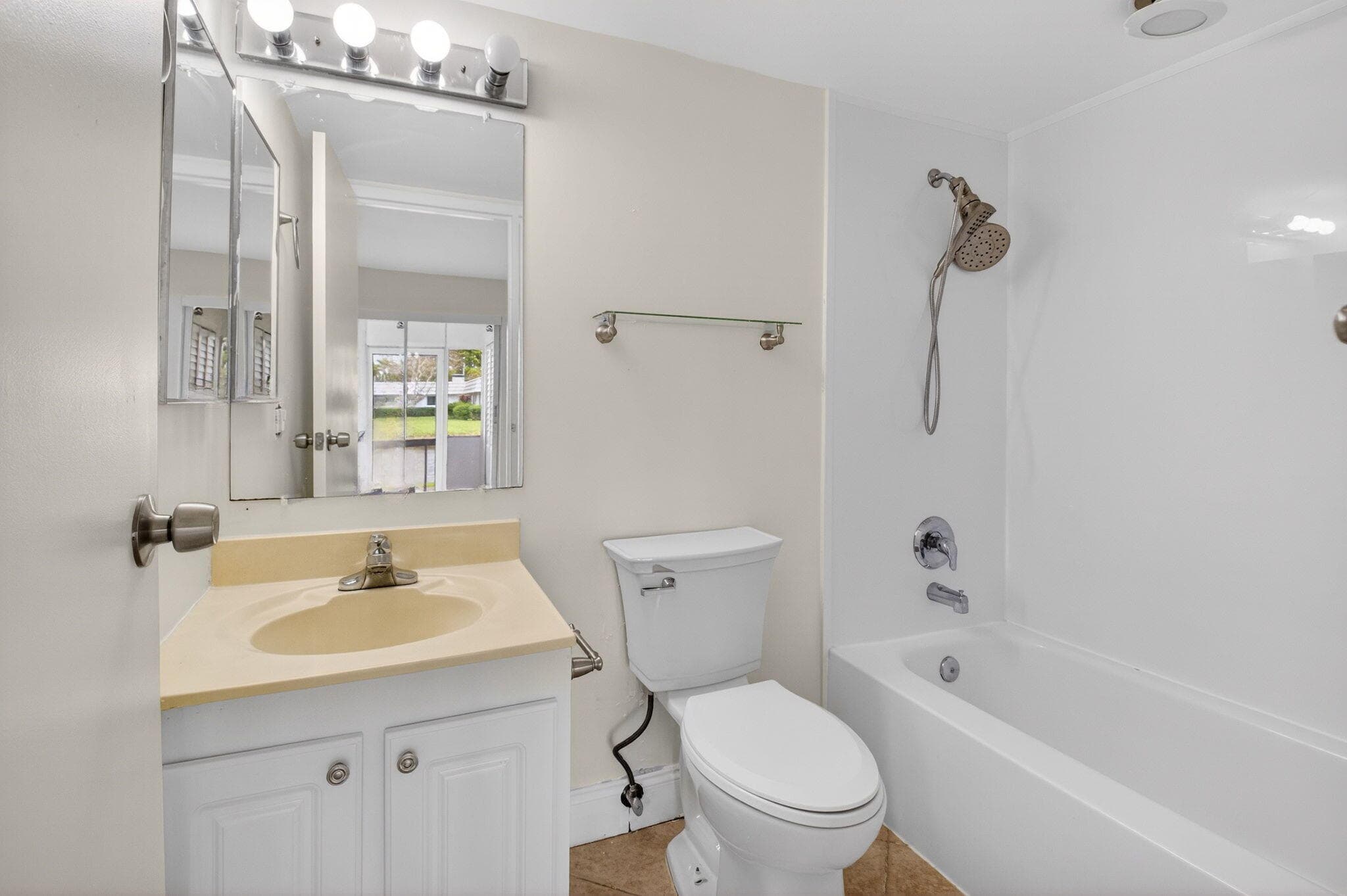 158 Valencia G, Delray Beach, FL 33446 — photo 17 of 50