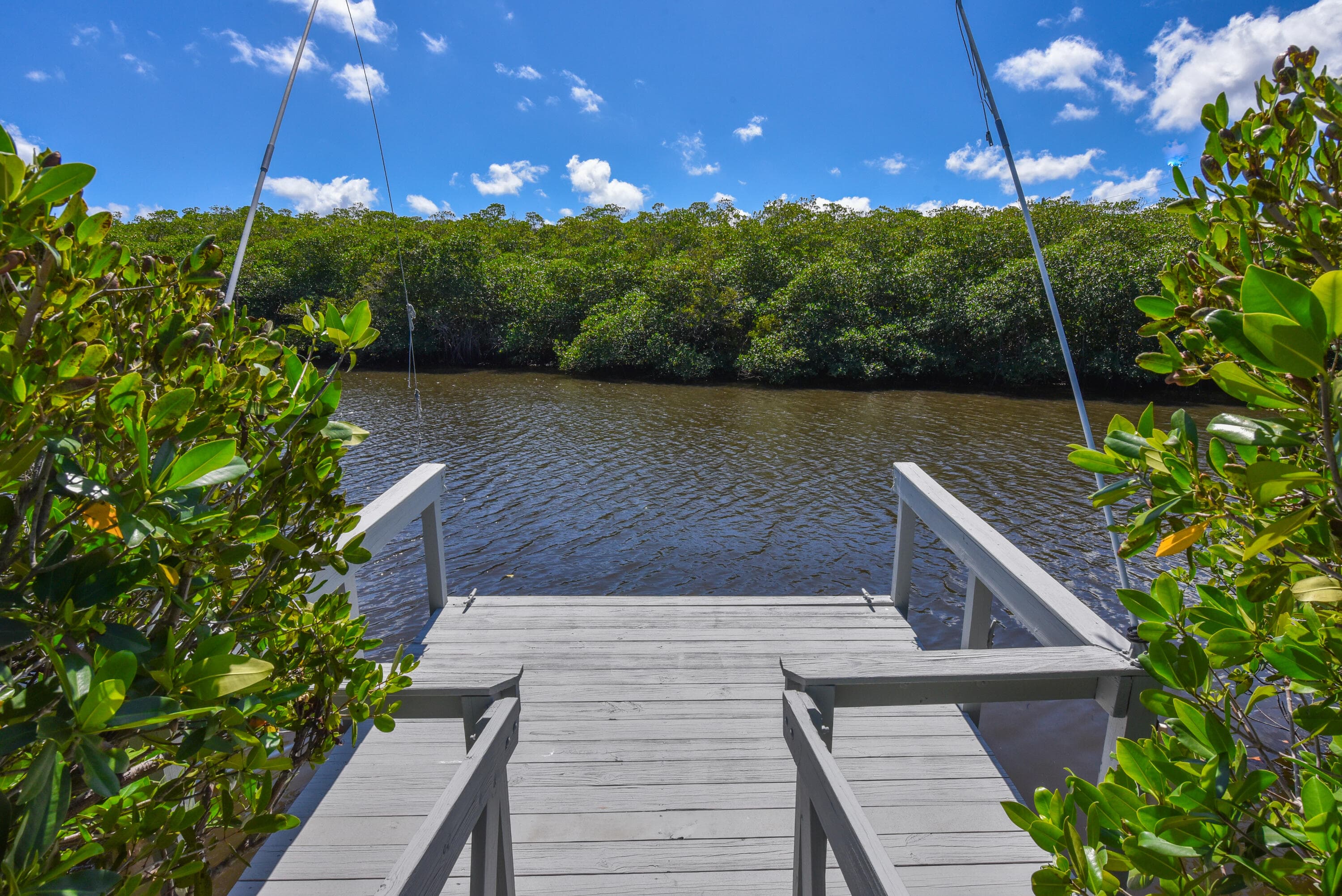 950 S Kanner Highway 106, Stuart, FL 34994 — photo 5 of 30