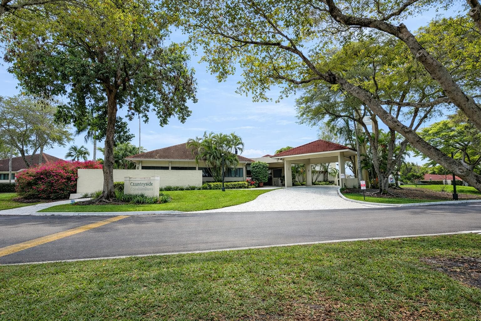 110 Lake Emerald Drive 405, Oakland Park, FL 33309 — photo 29 of 38
