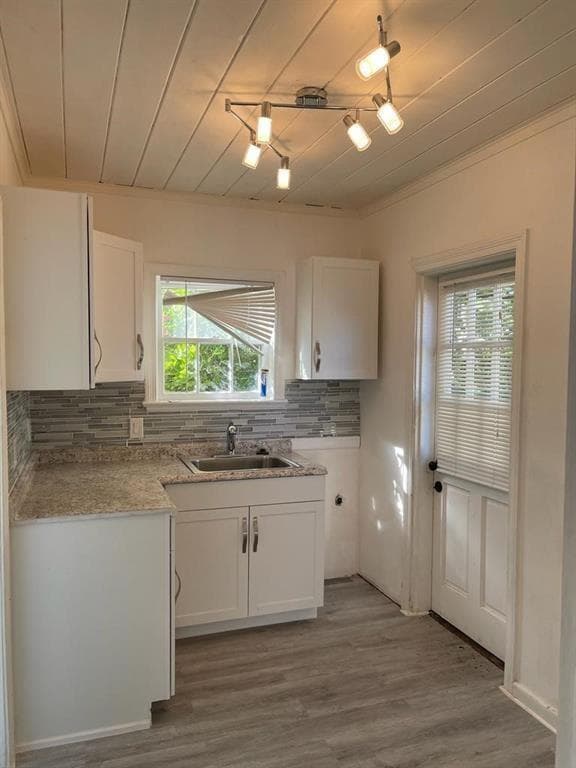 104 NE 4th Avenue C, Delray Beach, FL 33483 — photo 2 of 4