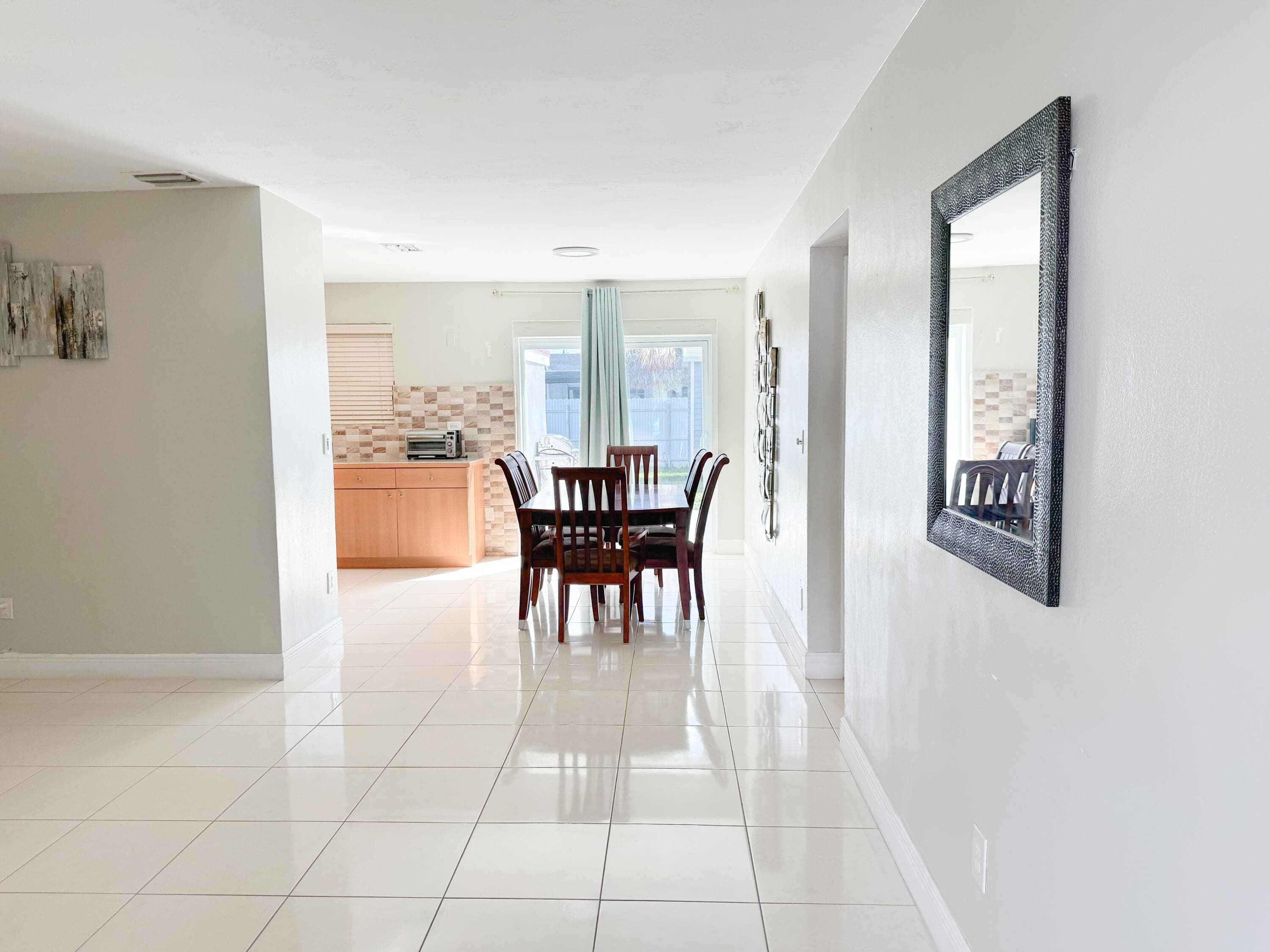 19731 NW 4th Avenue, Miami Gardens, FL 33169 — photo 5 of 27