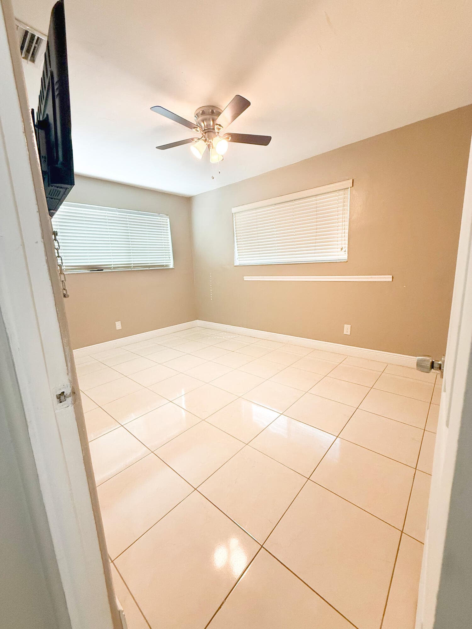 19731 NW 4th Avenue, Miami Gardens, FL 33169 — photo 16 of 27