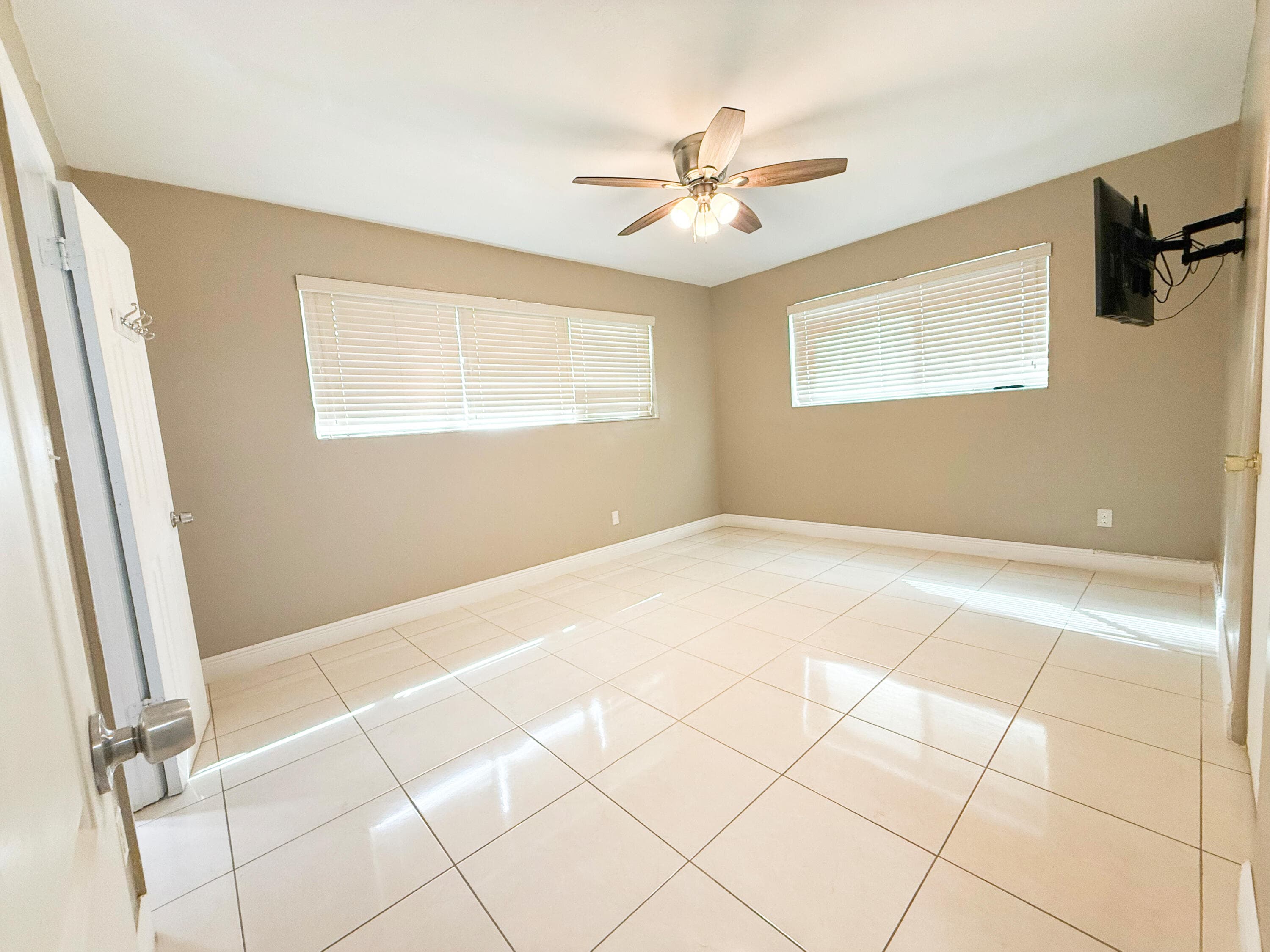 19731 NW 4th Avenue, Miami Gardens, FL 33169 — photo 19 of 27