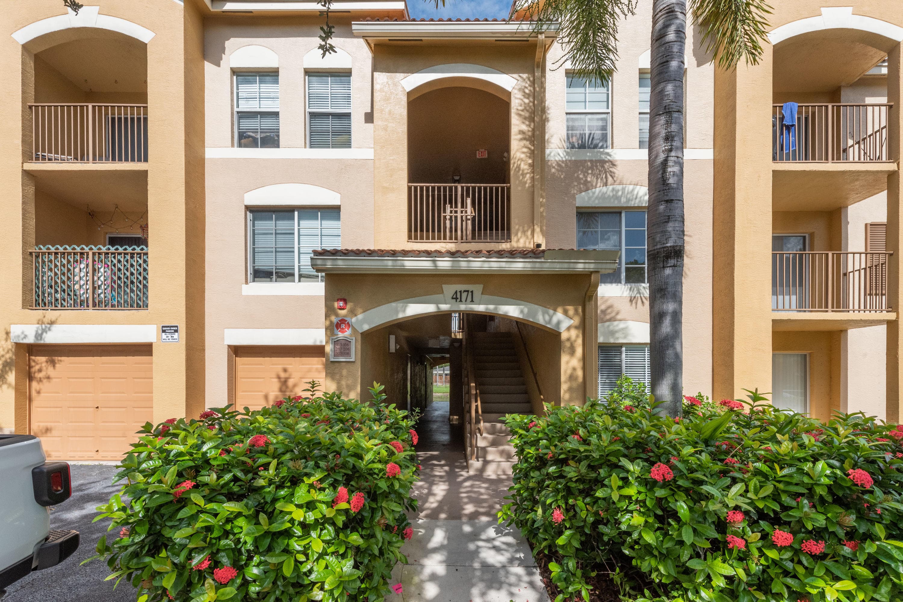 4171 San Marino Boulevard, West Palm Beach, FL 33409 — photo 7 of 31