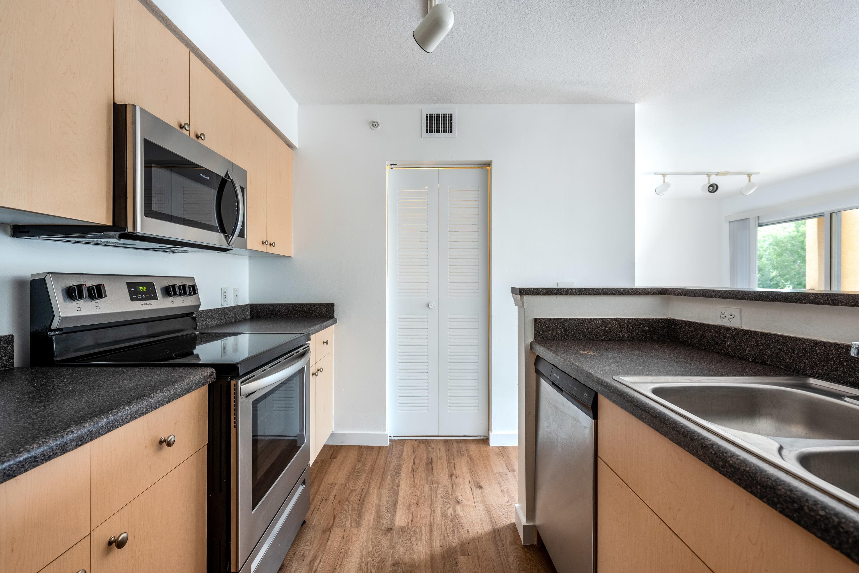 4171 San Marino Boulevard, West Palm Beach, FL 33409 — photo 18 of 31