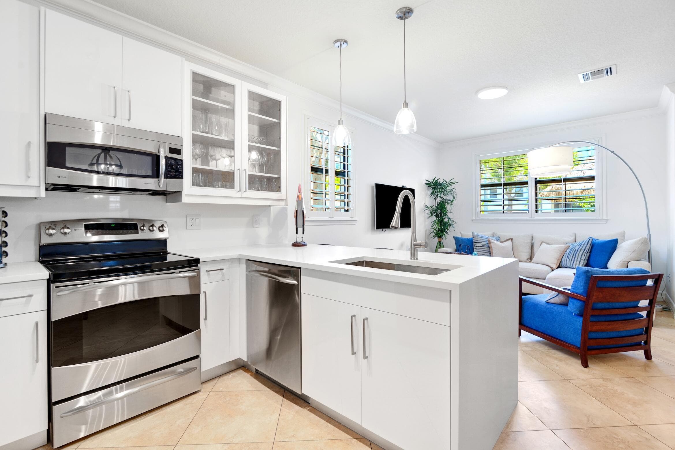 861 S Ocean Boulevard, Pompano Beach, FL 33062 — photo 1 of 49