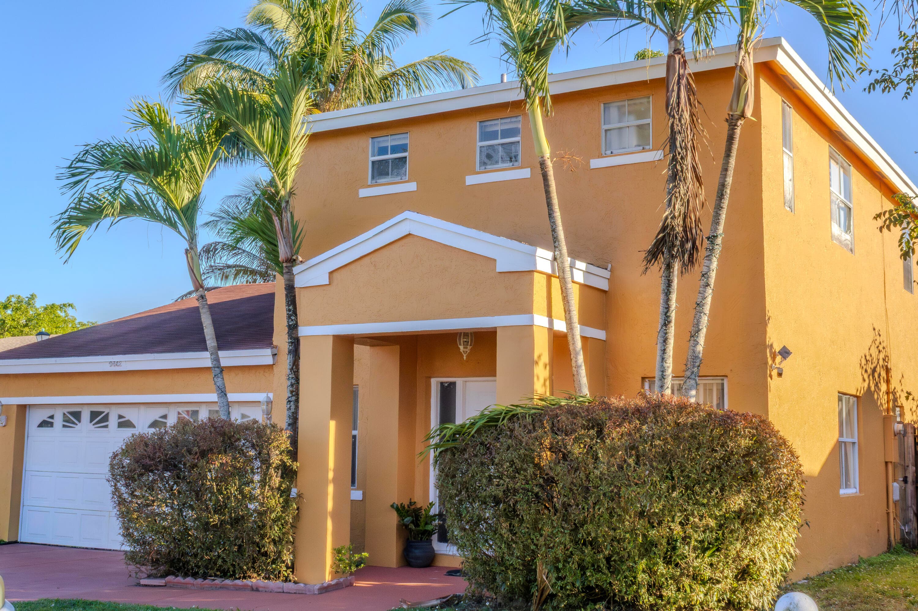 9462 NW 52nd Place, Sunrise, FL 33351 — photo 3 of 5