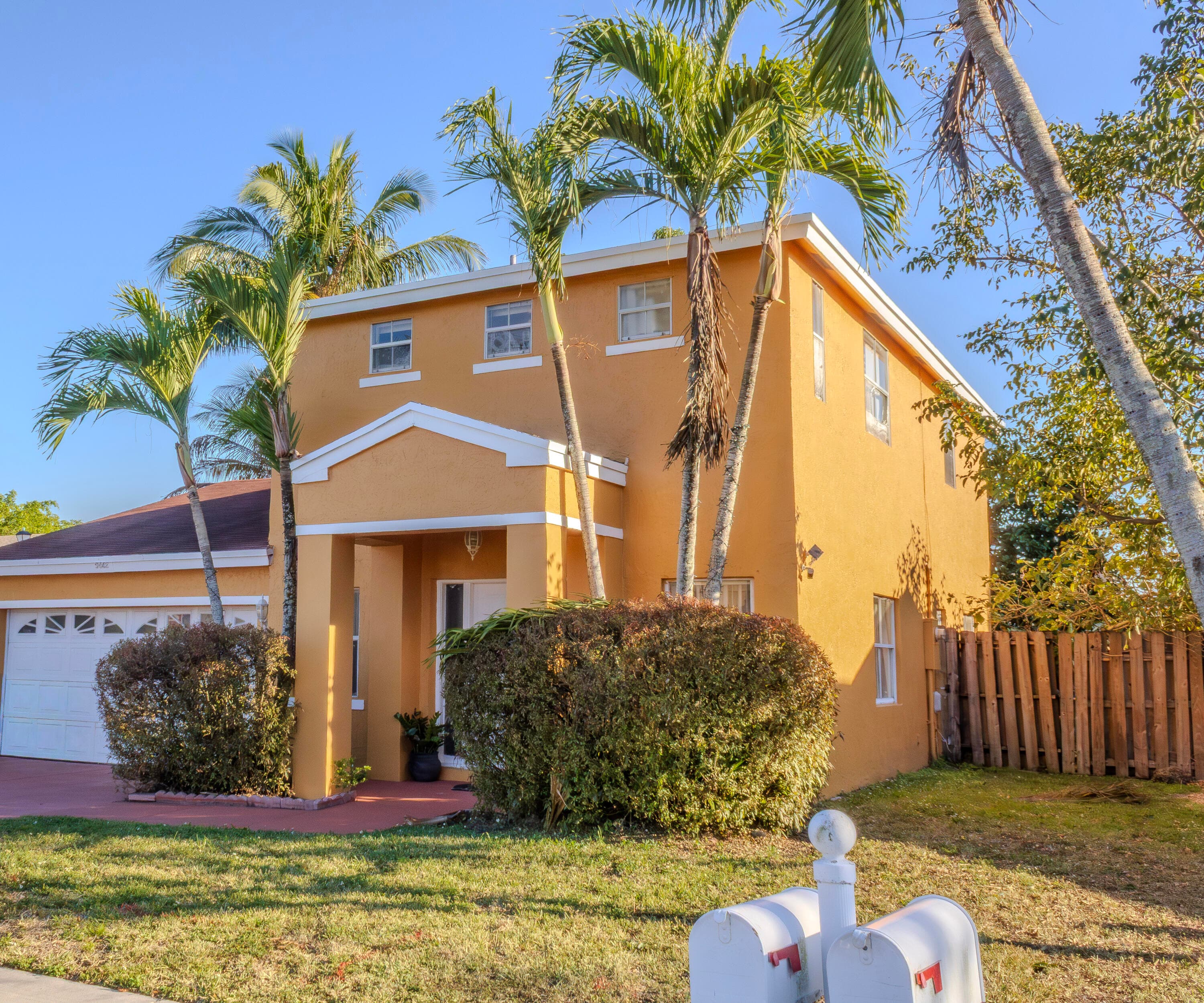 9462 NW 52nd Place, Sunrise, FL 33351 — photo 4 of 5
