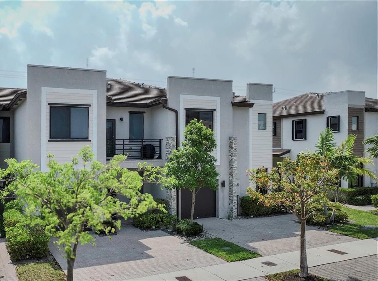20600 NE 2nd Court, Miami, FL 33179 — photo 2 of 23